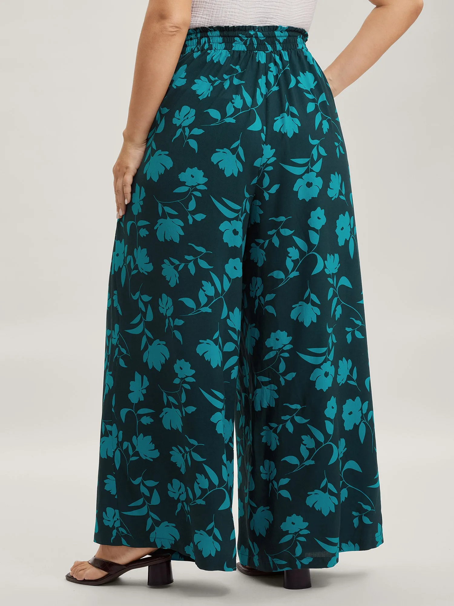 Silhouette Floral Print Drawstring Wide-Leg Pants sold by Bloomchic product image thumbnail 5