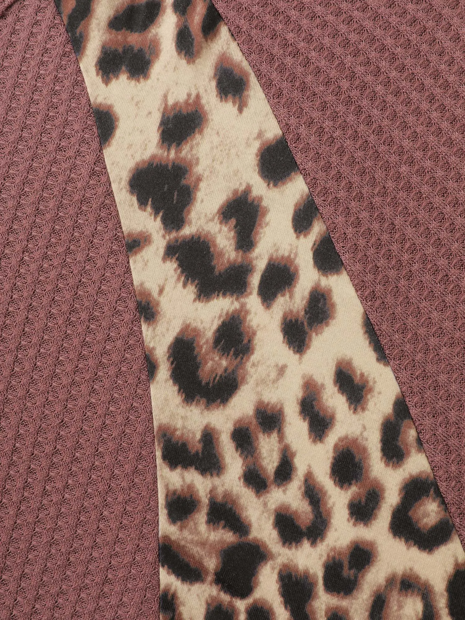 Leopard Contrast Textured V-Neck T-Shirt sold by Bloomchic product image thumbnail 5