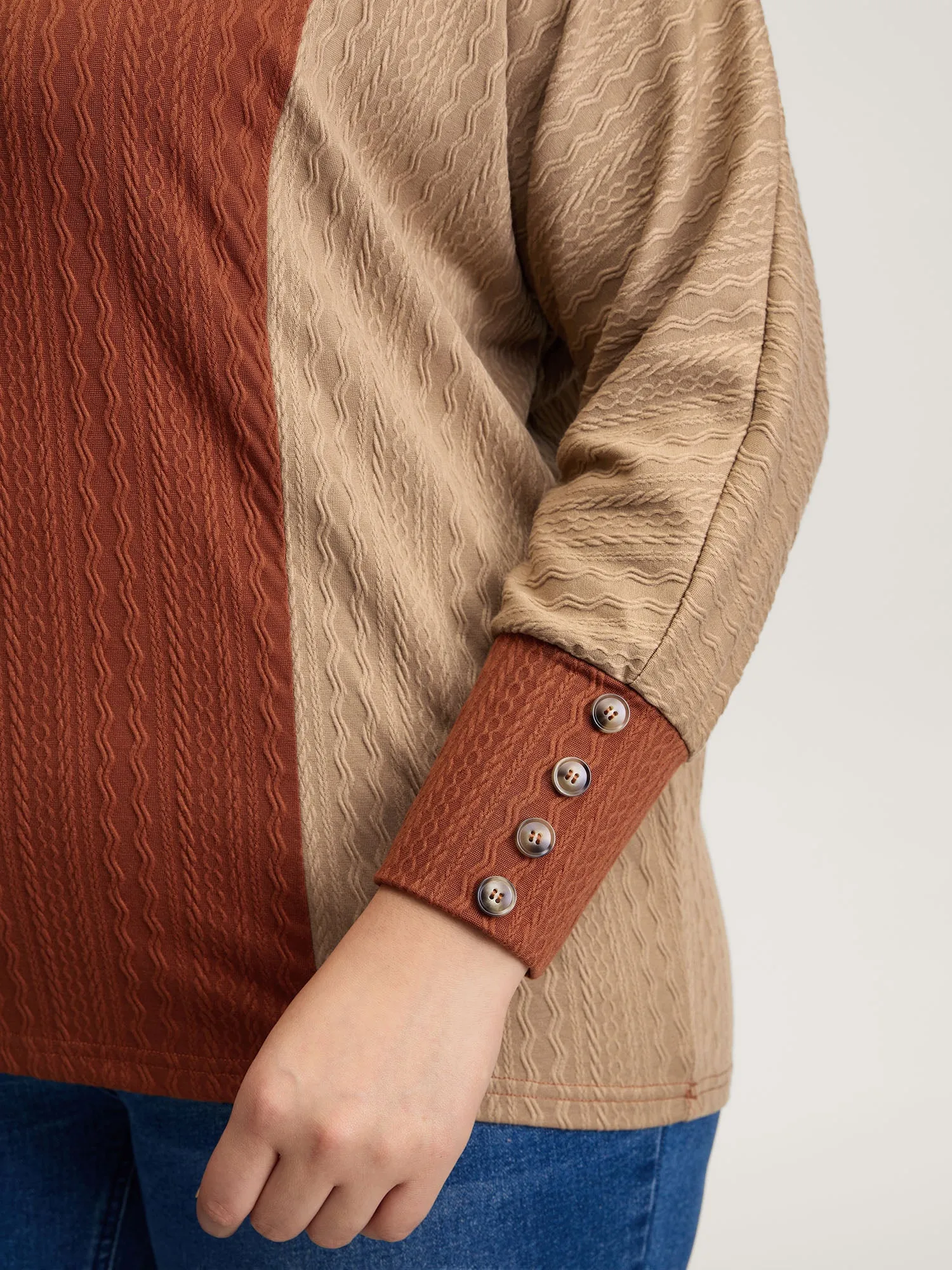 Colorblock Textured V-Neck T-Shirt sold by Bloomchic product image thumbnail 2