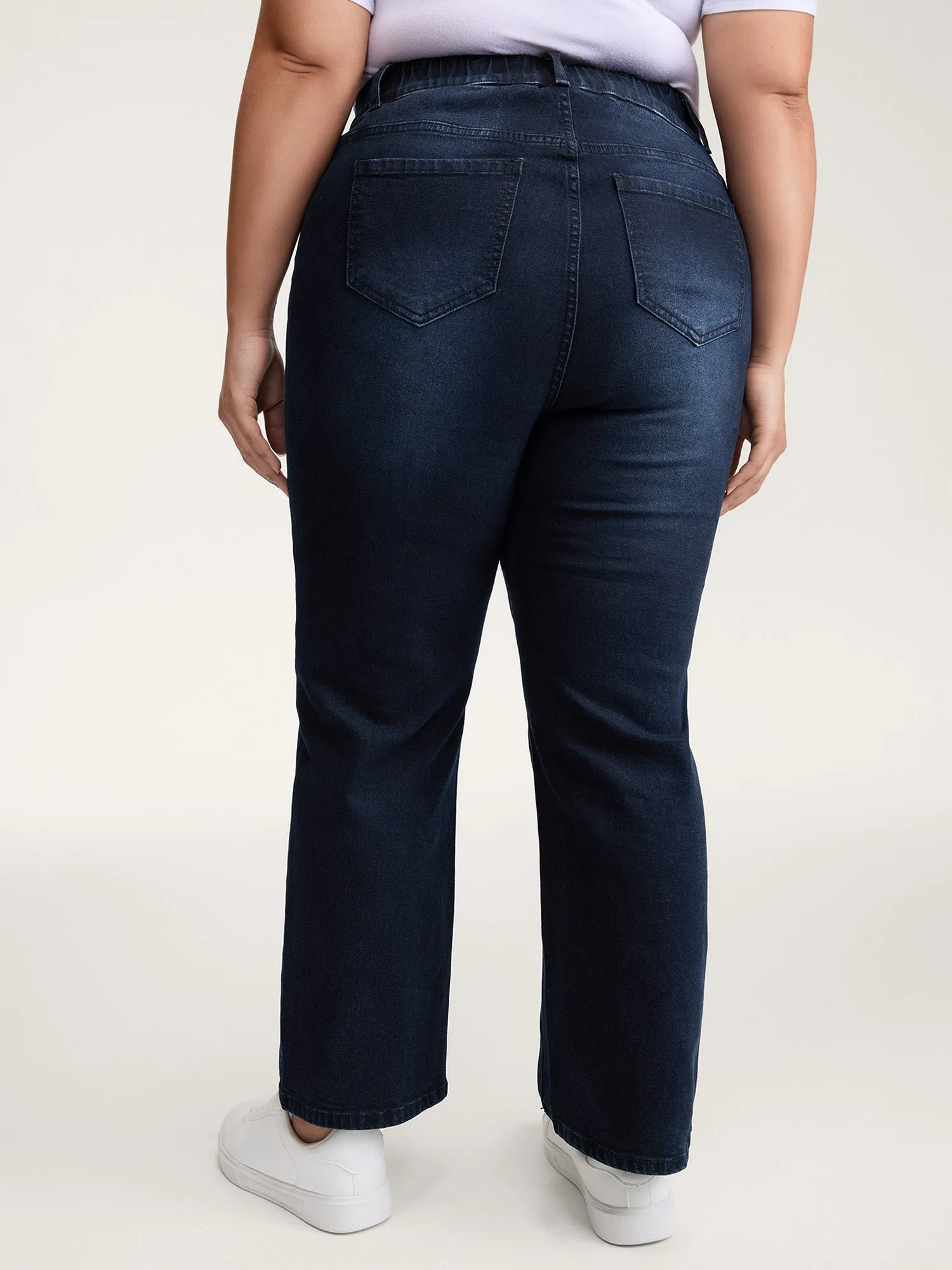 Supersoft Front Pockets Straight-Leg Mid-Rise Jeans sold by Bloomchic product image thumbnail 5