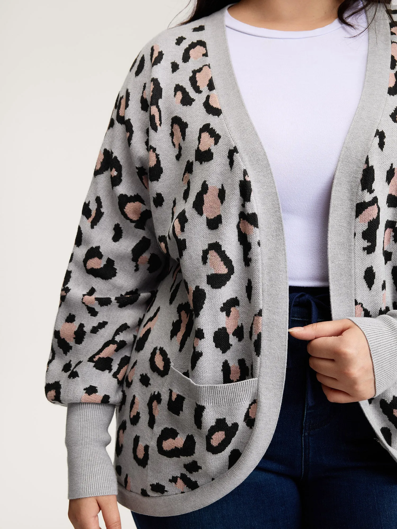 Leopard Print Arc Hem Pockets Knit Cardigan sold by Bloomchic product image thumbnail 2