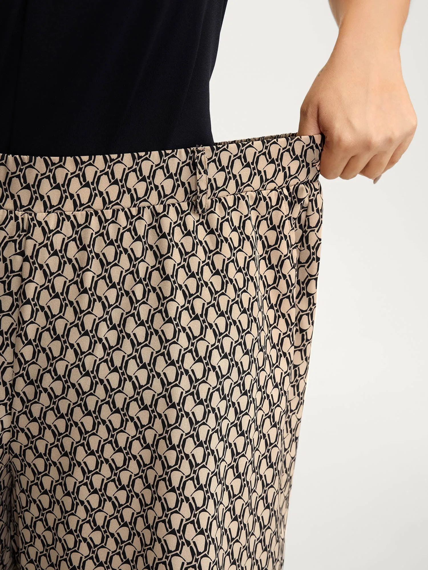 Geometric Print Stretchy Waist Wide-Leg Pants sold by Bloomchic product image thumbnail 4