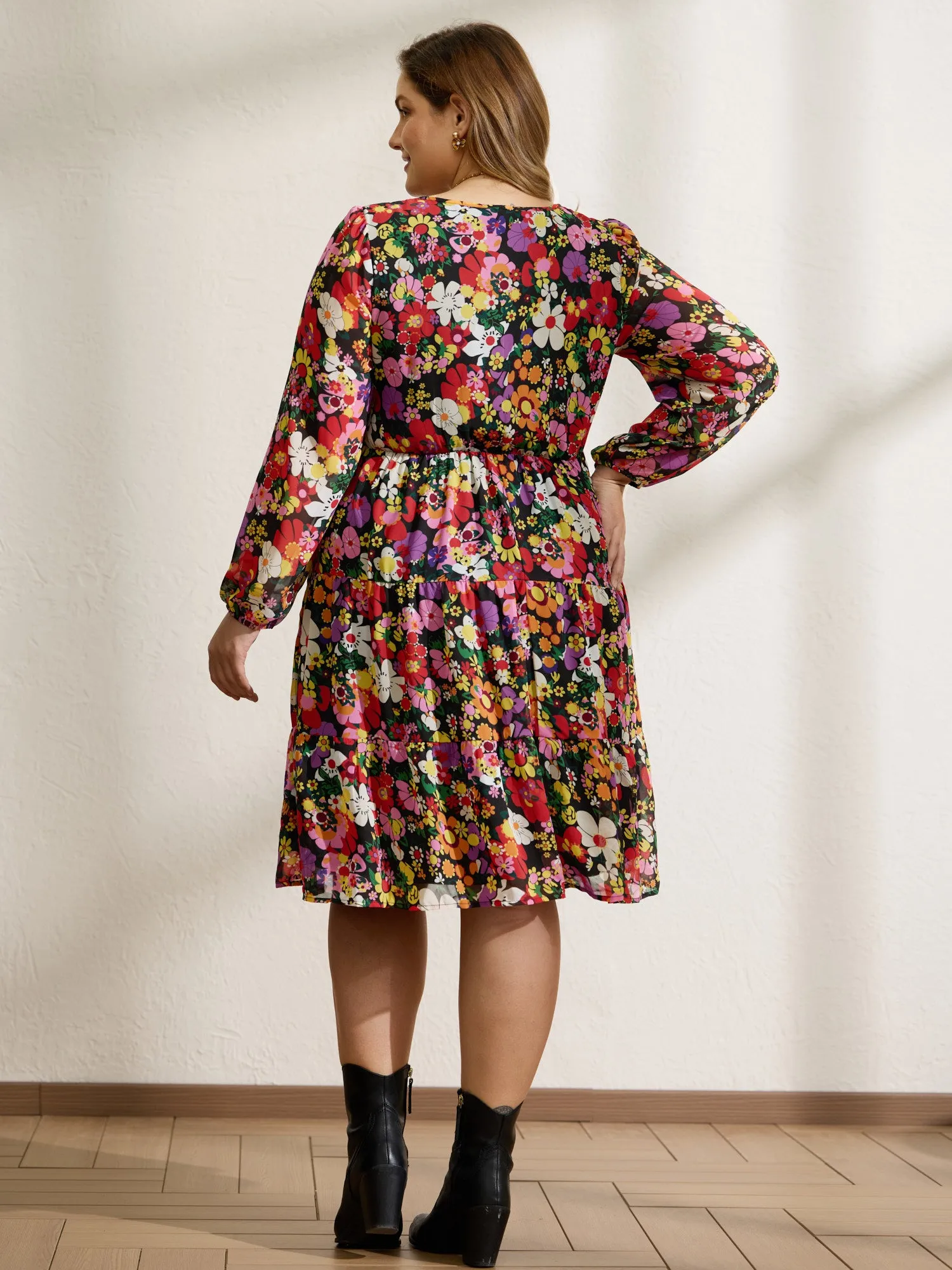 Floral Shirred Pockets Stretchy Waist Midi Dress sold by Bloomchic product image thumbnail 4
