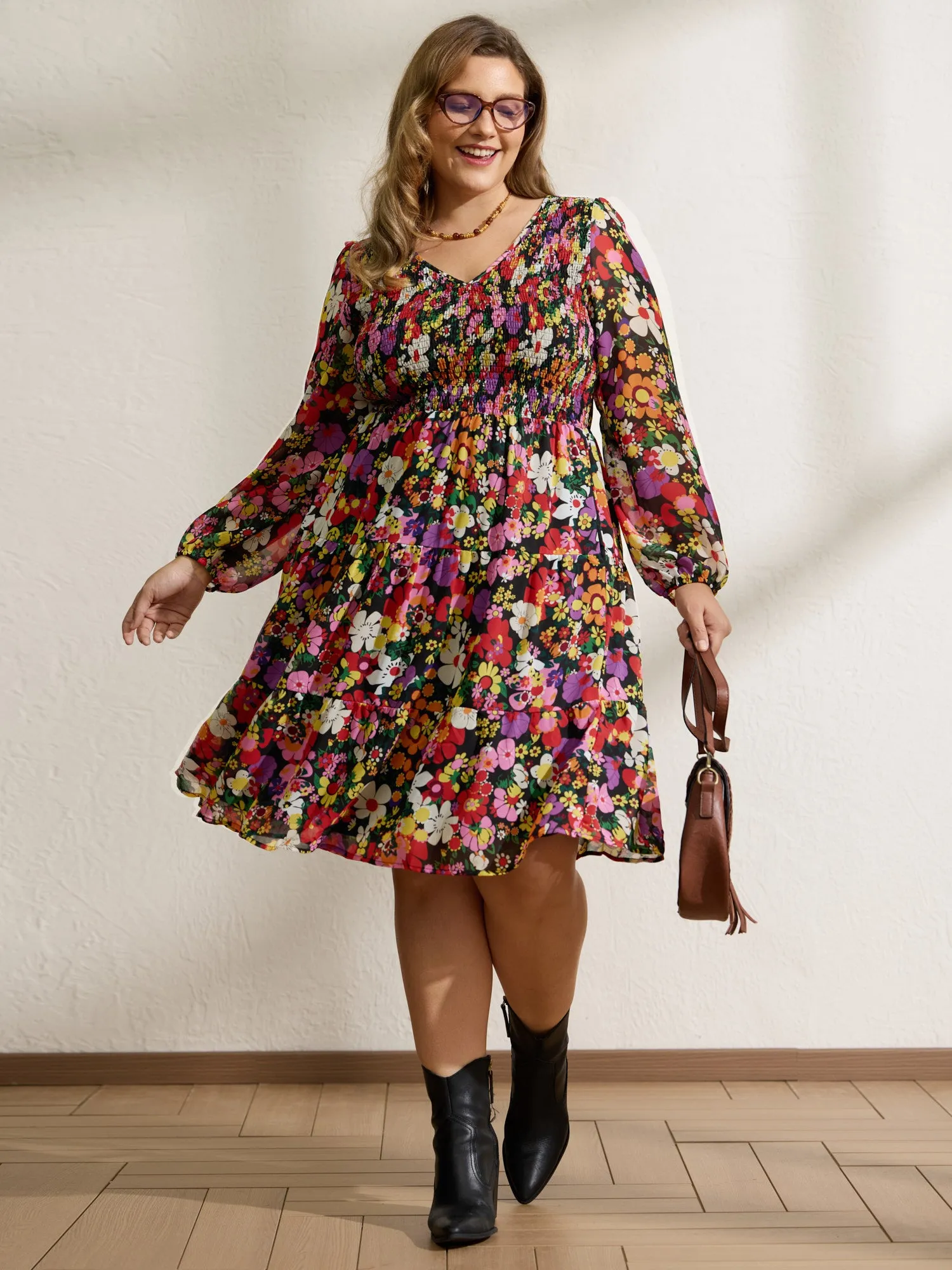 Floral Shirred Pockets Stretchy Waist Midi Dress sold by Bloomchic product image thumbnail 3