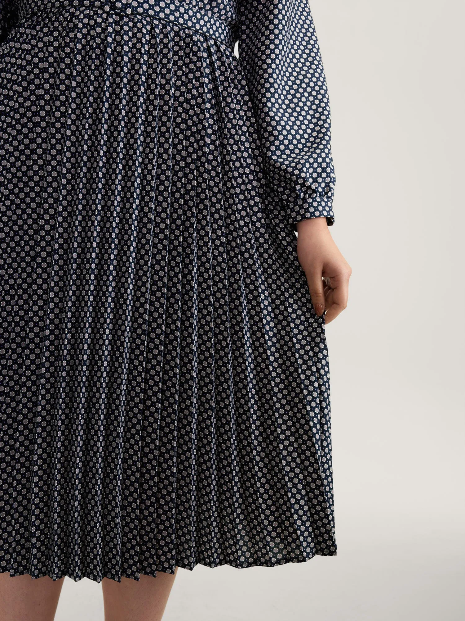 Geometric Print Pleated Notched Collar Midi Dress sold by Bloomchic product image thumbnail 3