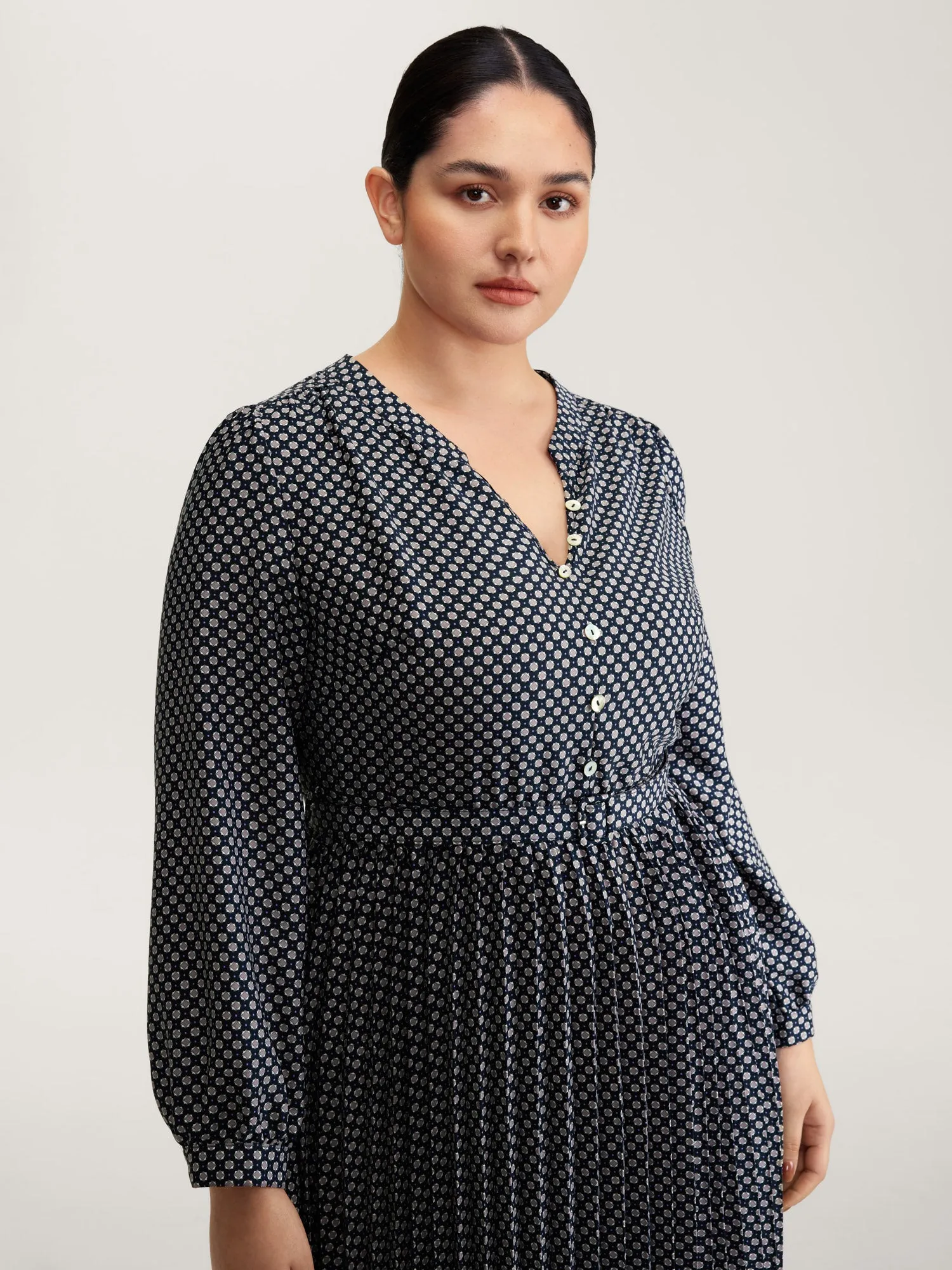 Geometric Print Pleated Notched Collar Midi Dress sold by Bloomchic product image thumbnail 2