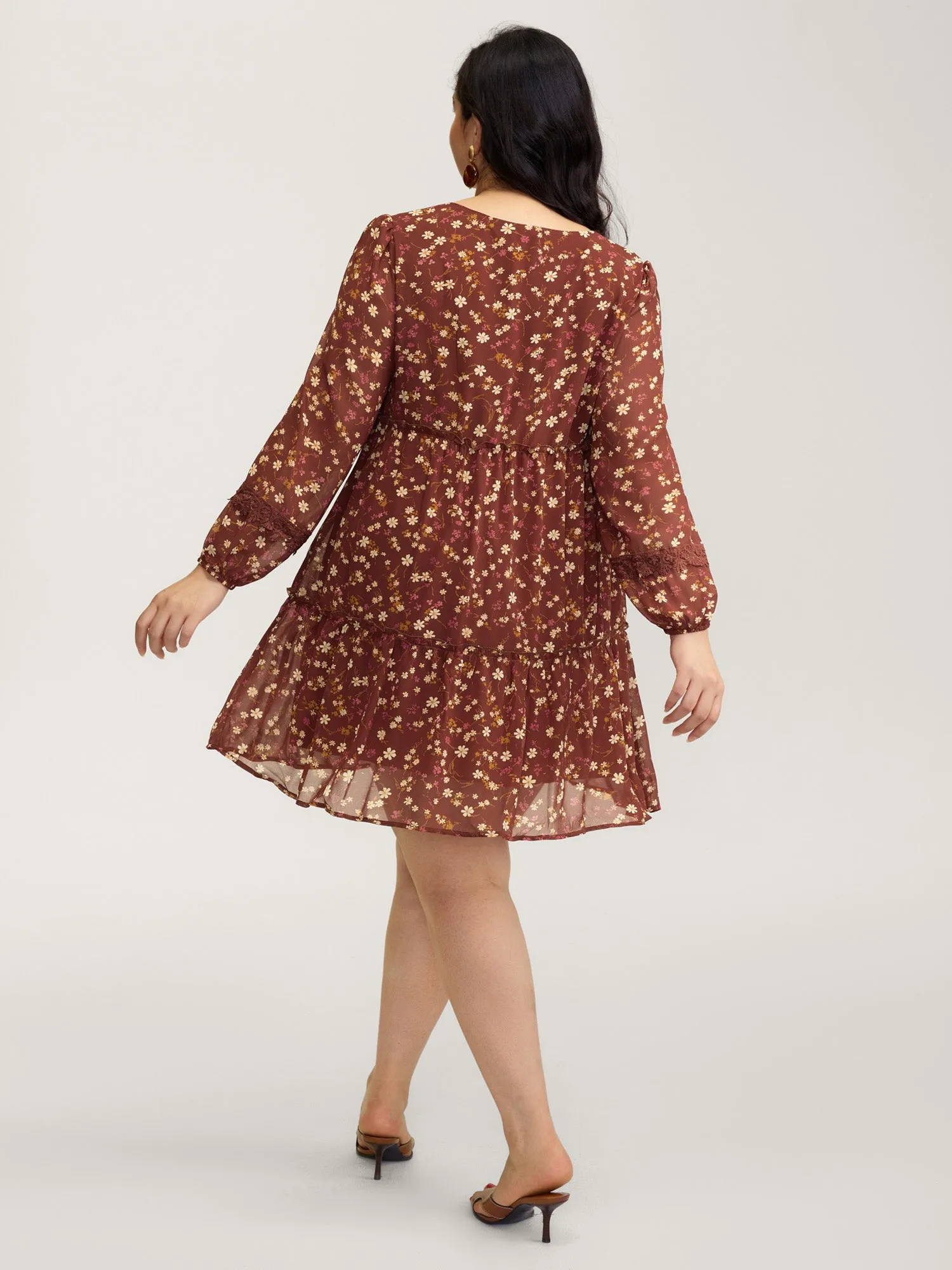 Bowknot Neckline Lace Trim Knee-Length Dress sold by Bloomchic product image thumbnail 4