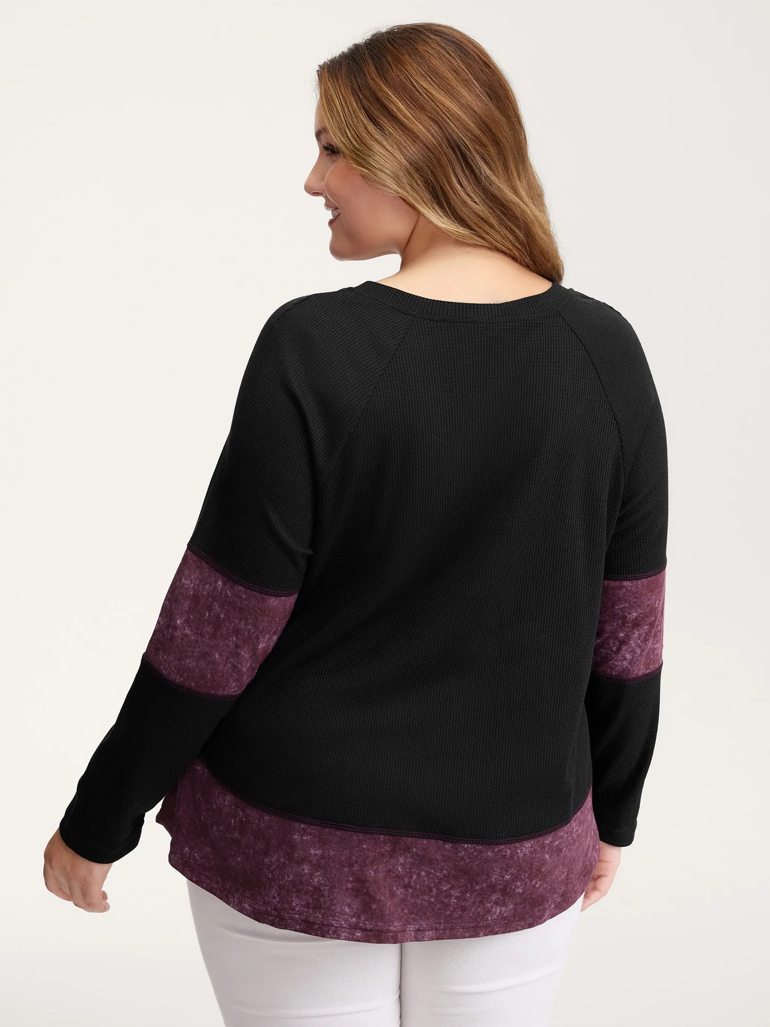 Contrast Stripes Vintage V-Neck T-Shirt sold by Bloomchic product image thumbnail 4