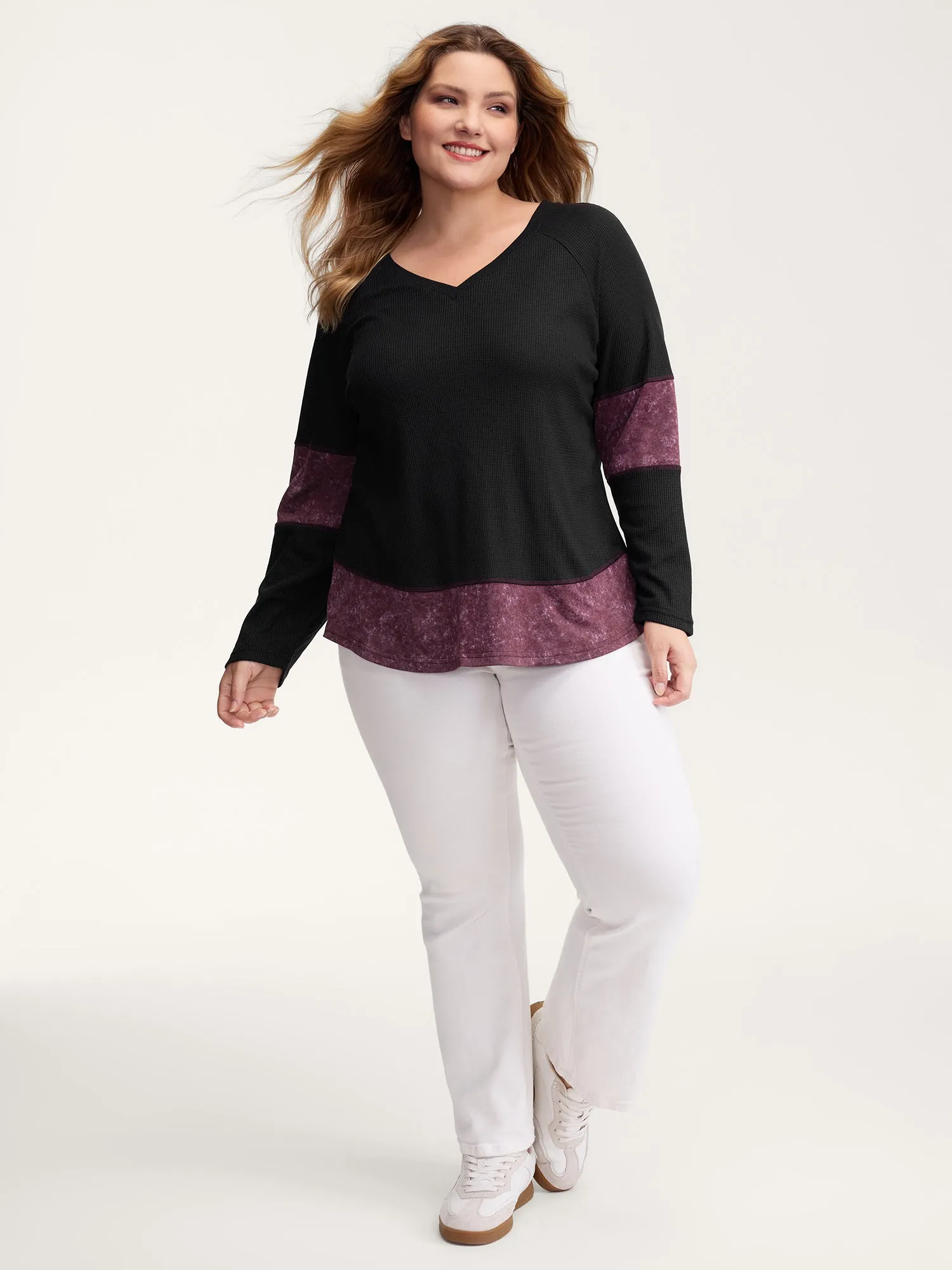 Contrast Stripes Vintage V-Neck T-Shirt sold by Bloomchic product image thumbnail 3