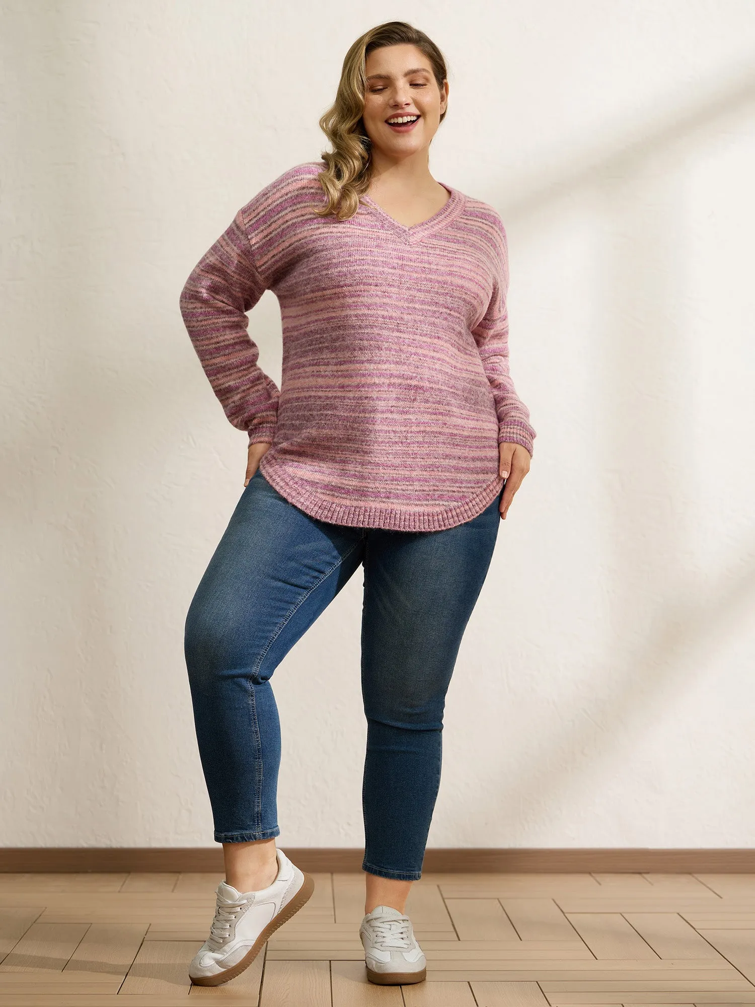 Ribbed Texture Curvy Hem V-Neck Pullover sold by Bloomchic product image thumbnail 3