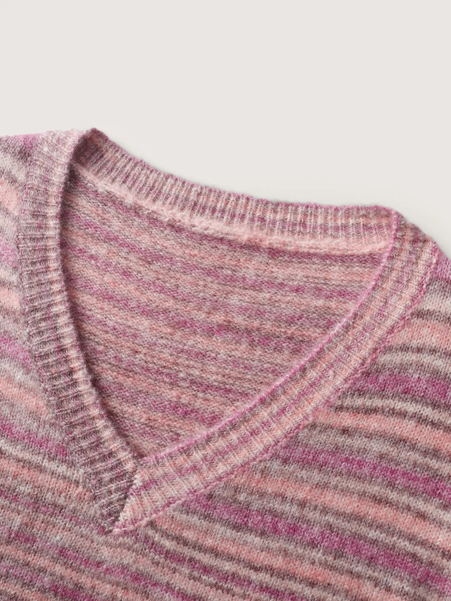 Ribbed Texture Curvy Hem V-Neck Pullover sold by Bloomchic product image thumbnail 5