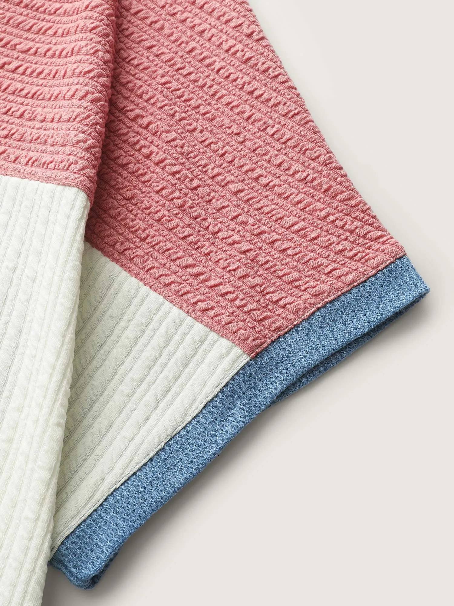 Colorblock Textured Round Neck T-Shirt sold by Bloomchic product image thumbnail 5