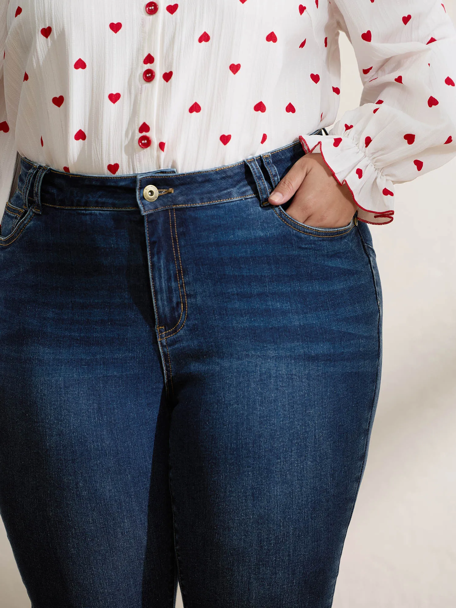 Stretchy Frayed Hem Bootcut Jeans sold by Bloomchic product image thumbnail 3