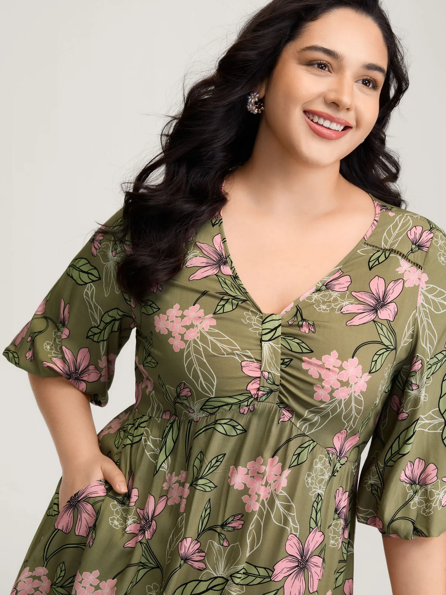 Garden Print Ruched V-Neck Maxi Dress sold by Bloomchic product image thumbnail 2