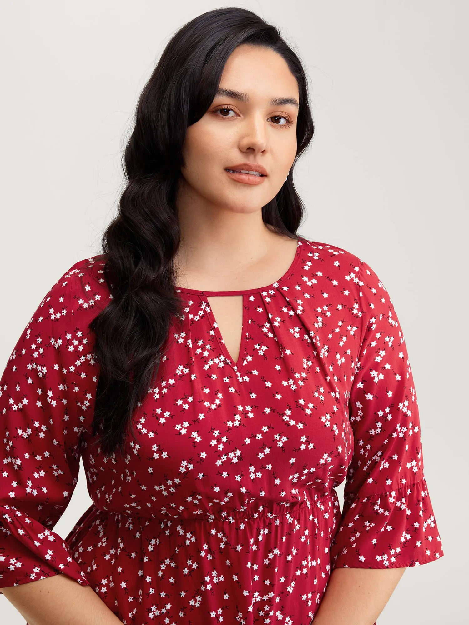 Floral Print Shirred Cut-Out Neck Midi Dress sold by Bloomchic product image thumbnail 2