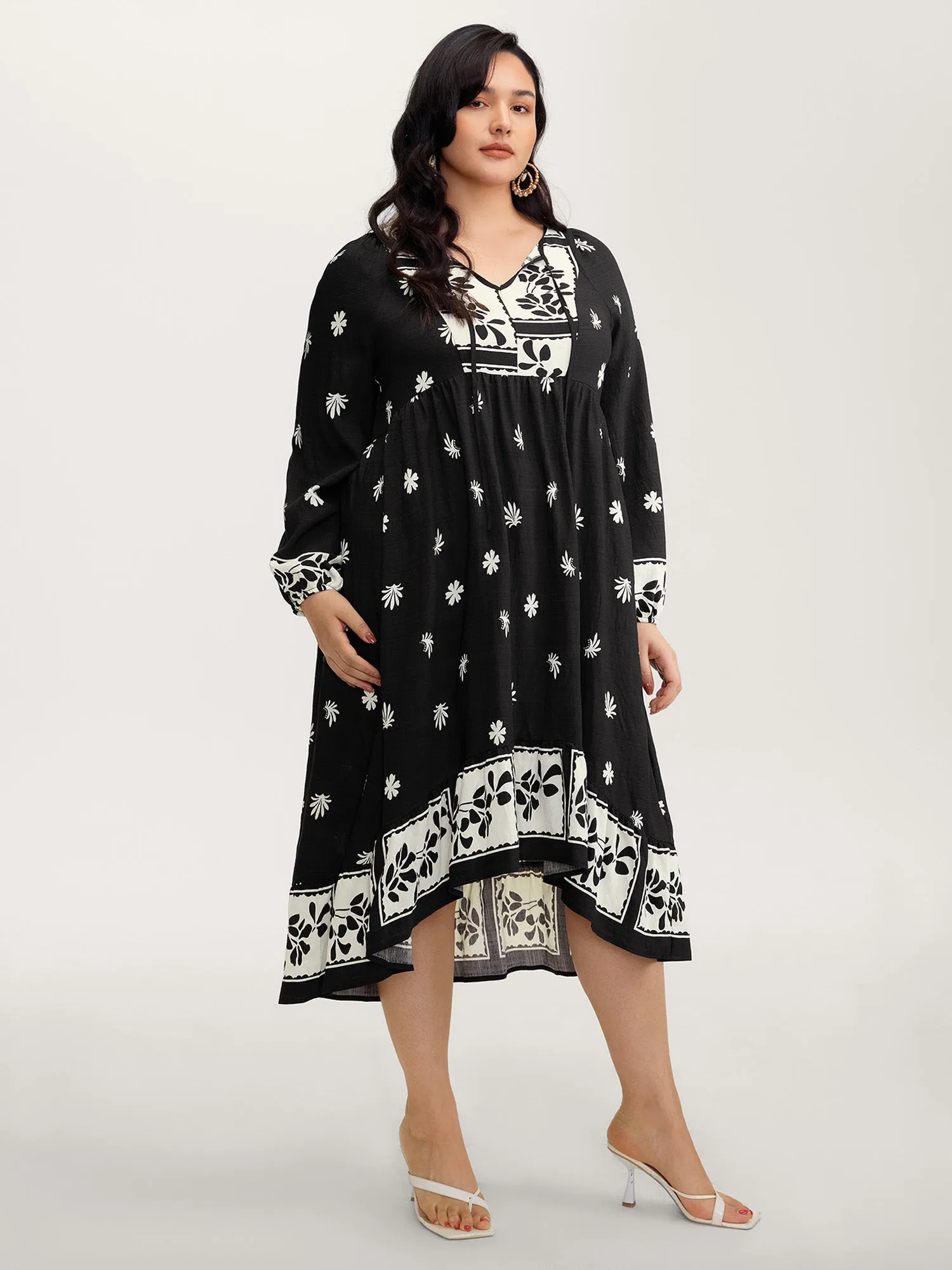 Floral Print Pockets A-Line Flowy Midi Dress sold by Bloomchic product image thumbnail 2