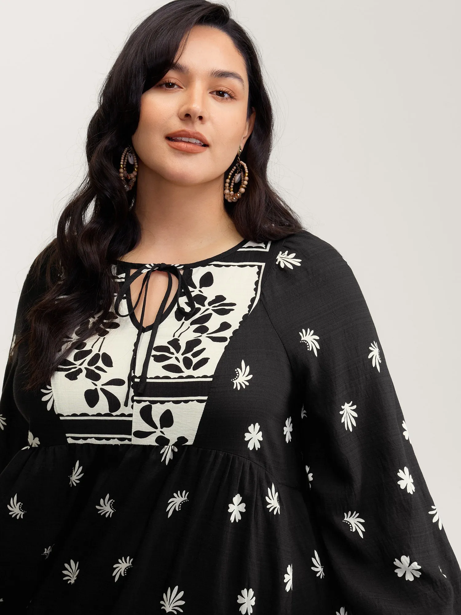 Floral Print Pockets A-Line Flowy Midi Dress sold by Bloomchic product image thumbnail 3