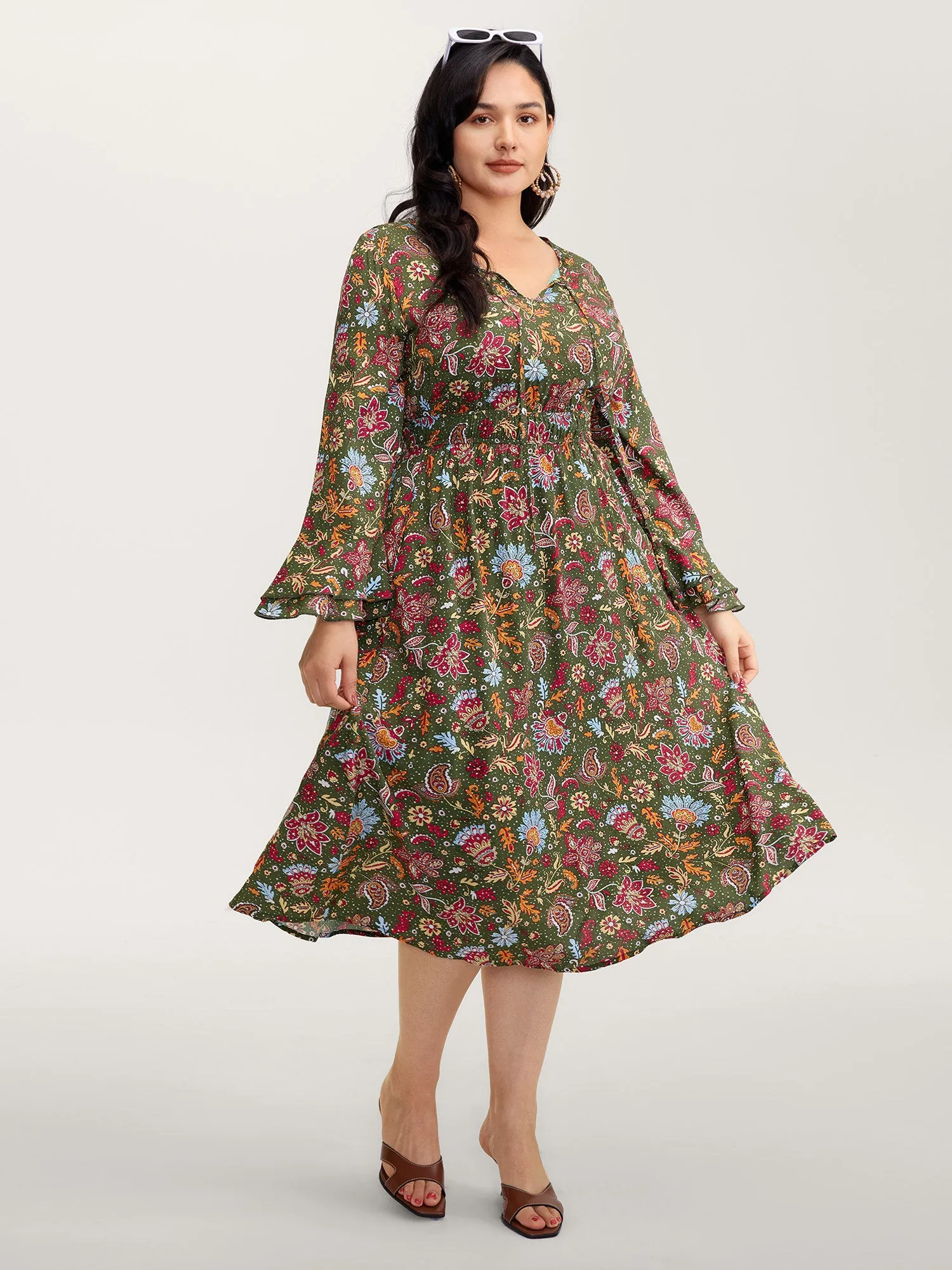 Floral Print Pleated Waist Maxi Dress sold by Bloomchic product image thumbnail 3