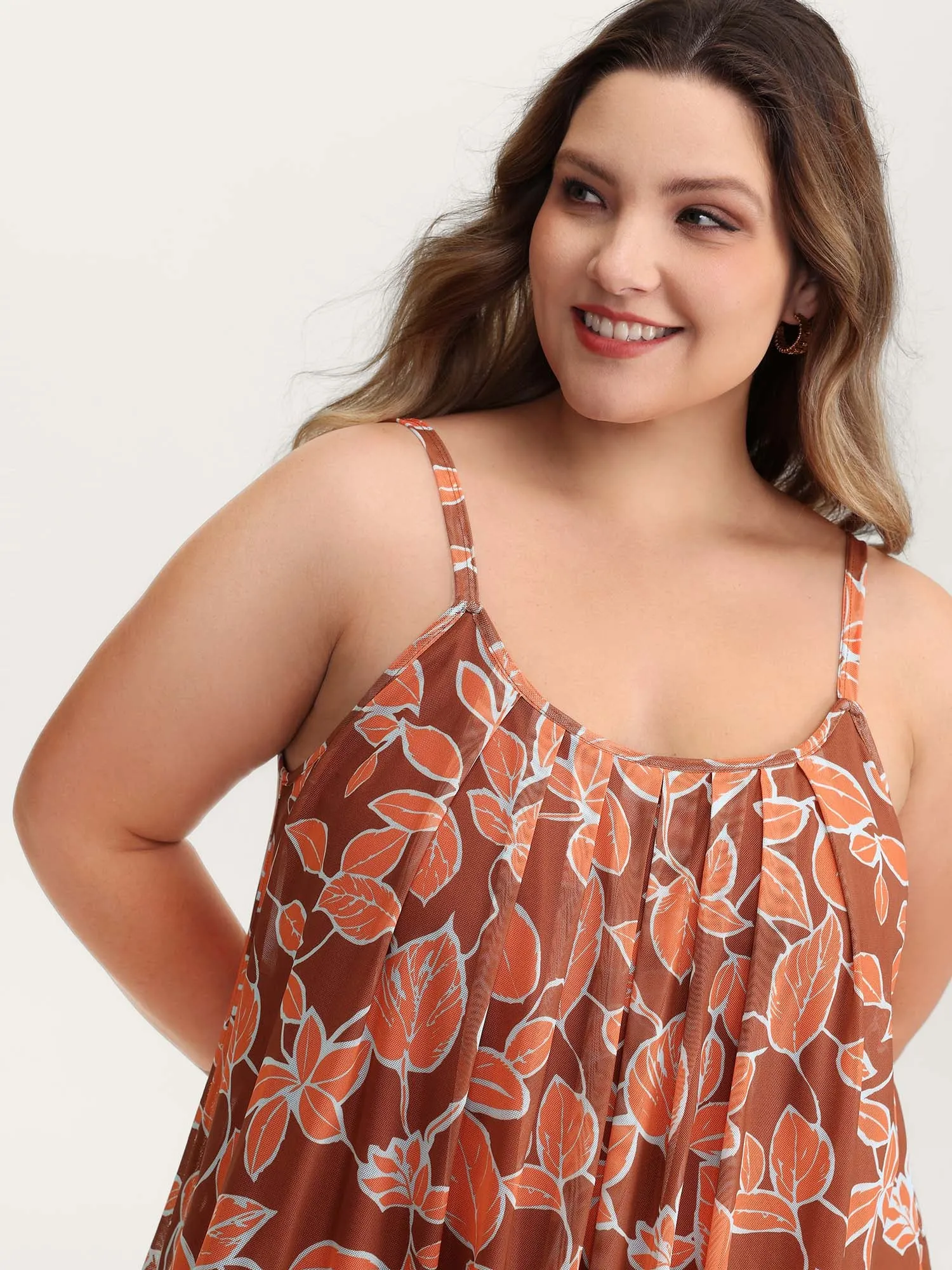 Floral Print Stretchy Mesh Pleated Tank Top sold by Bloomchic product image thumbnail 2