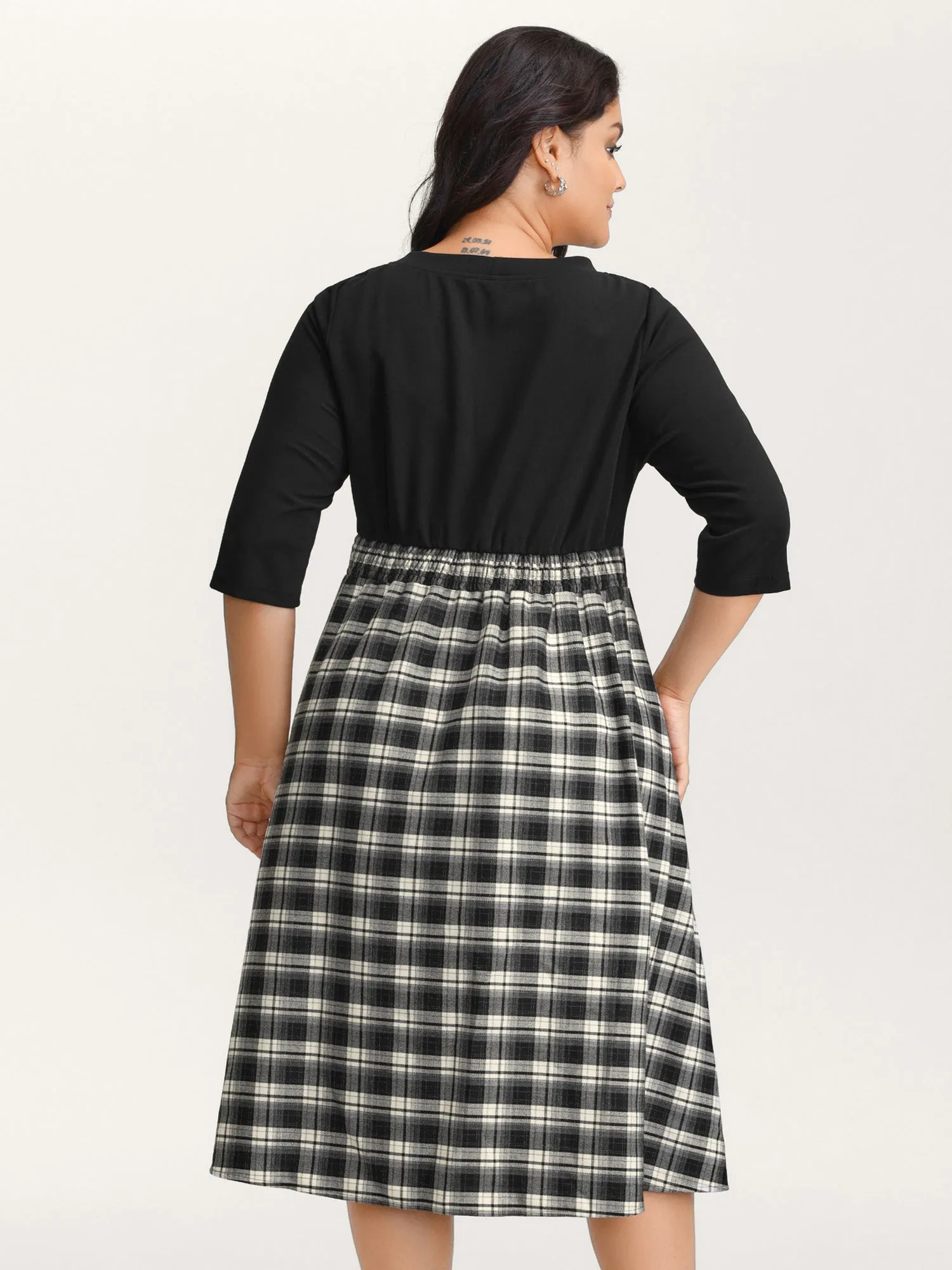 Checkered Print Bow Tie Contrast Midi Dress sold by Bloomchic product image thumbnail 4