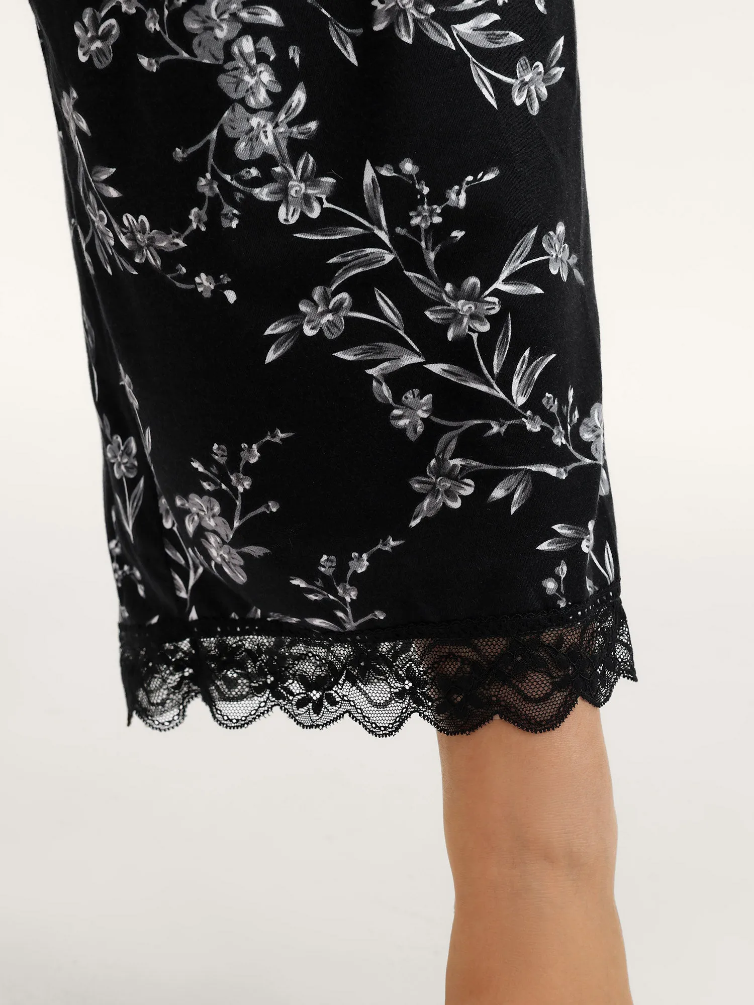 Romantic Floral Print Lace Lounge Bottoms sold by Bloomchic product image thumbnail 5