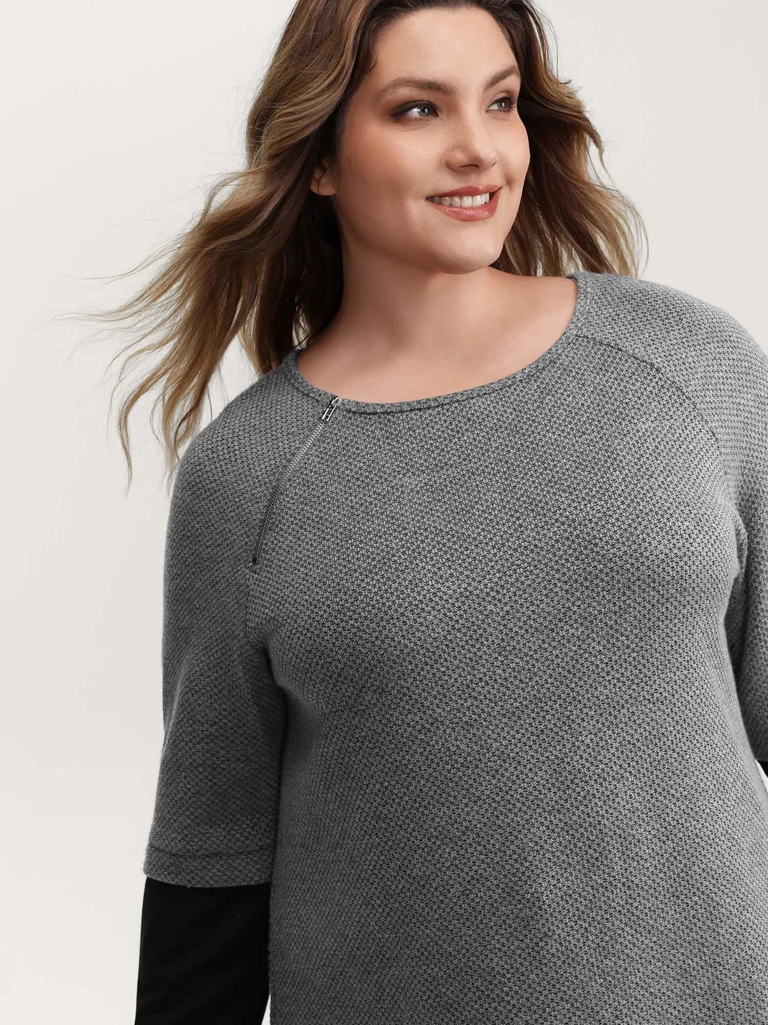 Shoulder Zip Color Contrast T-Shirt sold by Bloomchic product image thumbnail 2