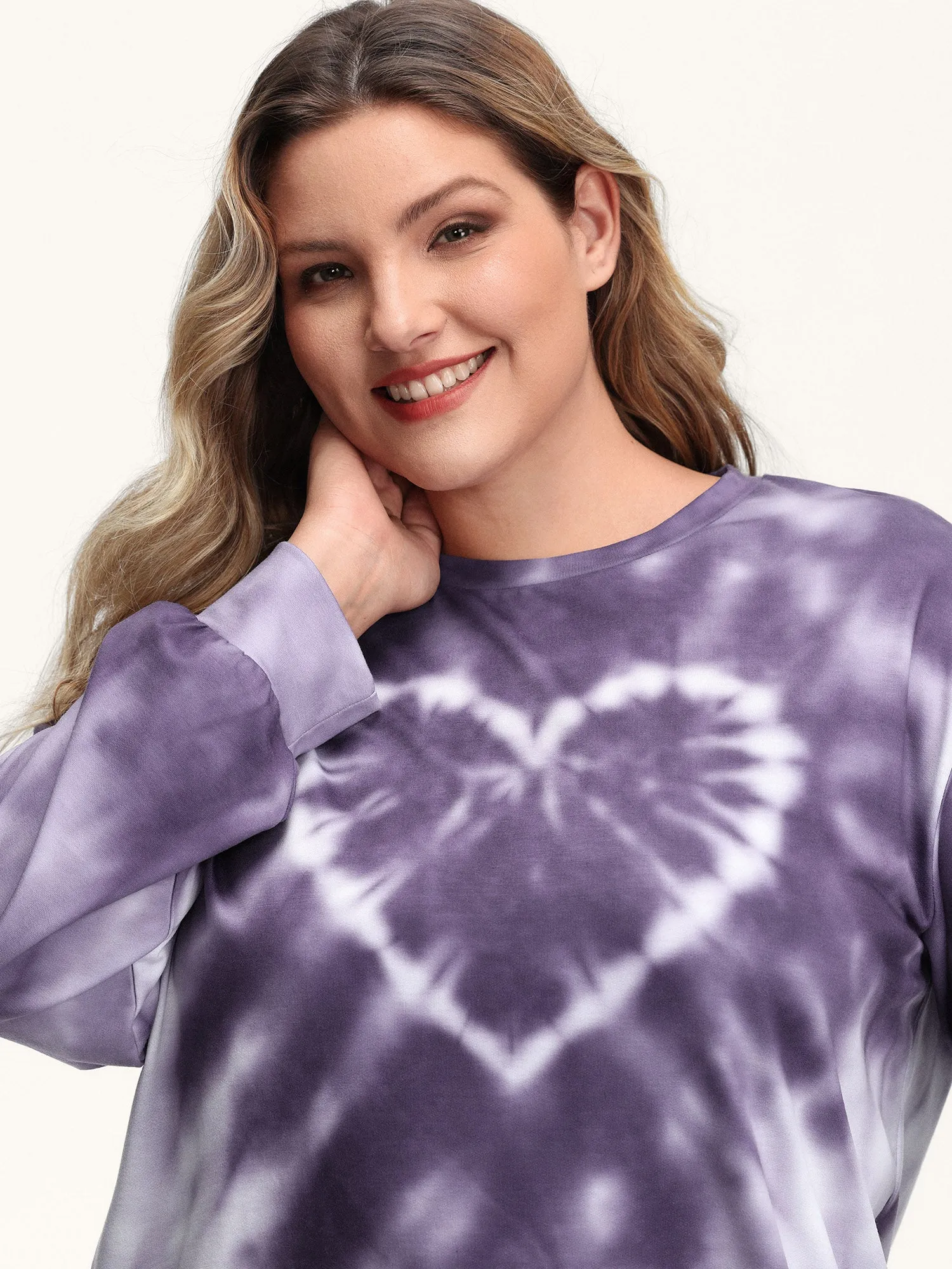 Heart Color Blend Relaxed-Fit Sweatshirt sold by Bloomchic product image thumbnail 2