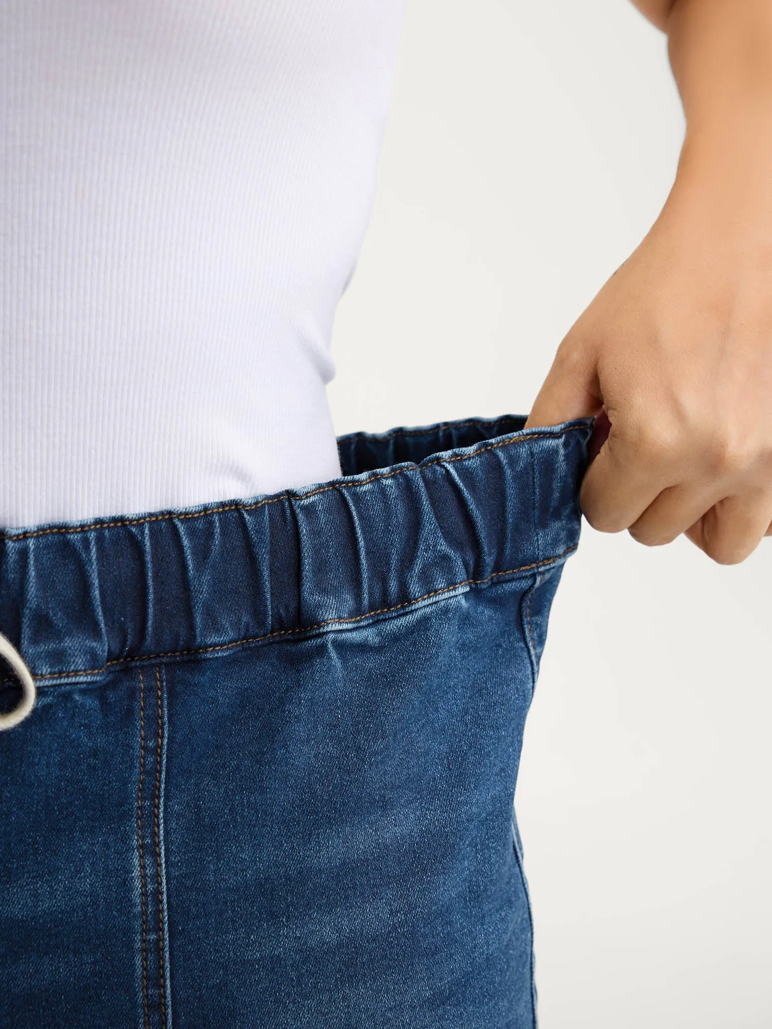 Stretchy Waist Drawstring Straight-Leg Jeans sold by Bloomchic product image thumbnail 5