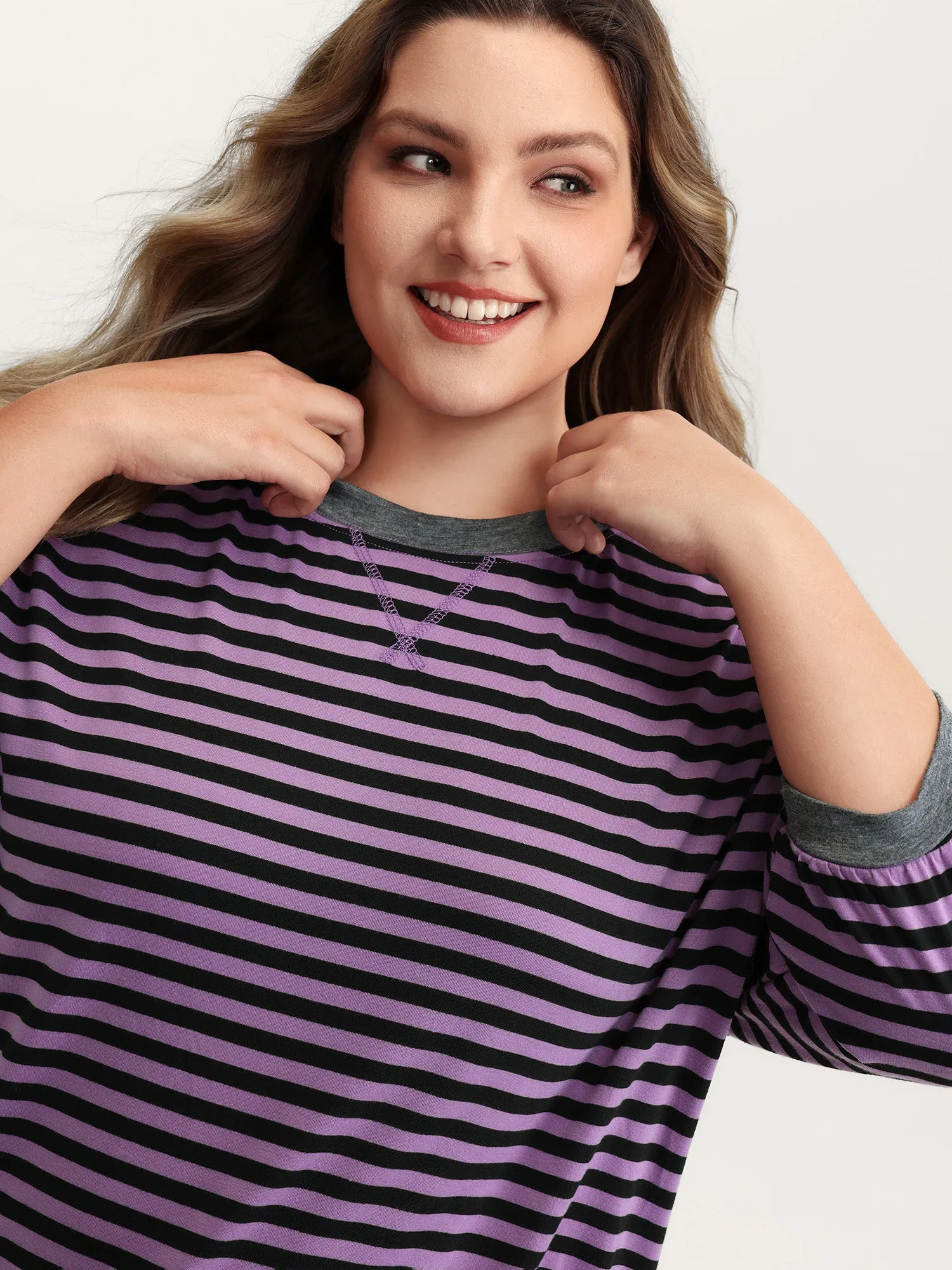 Stripe Color Contrast Stretchy T-Shirt sold by Bloomchic product image thumbnail 2