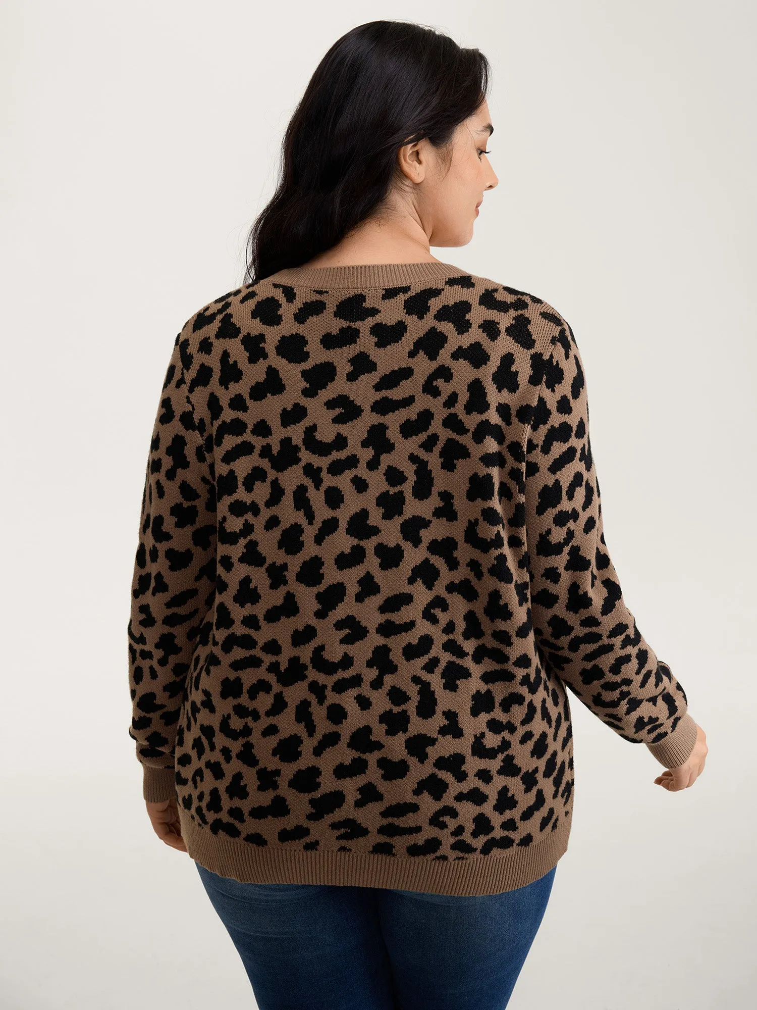 Supersoft Leopard Print Pockets Contrast Knit Cardigan sold by Bloomchic product image thumbnail 4