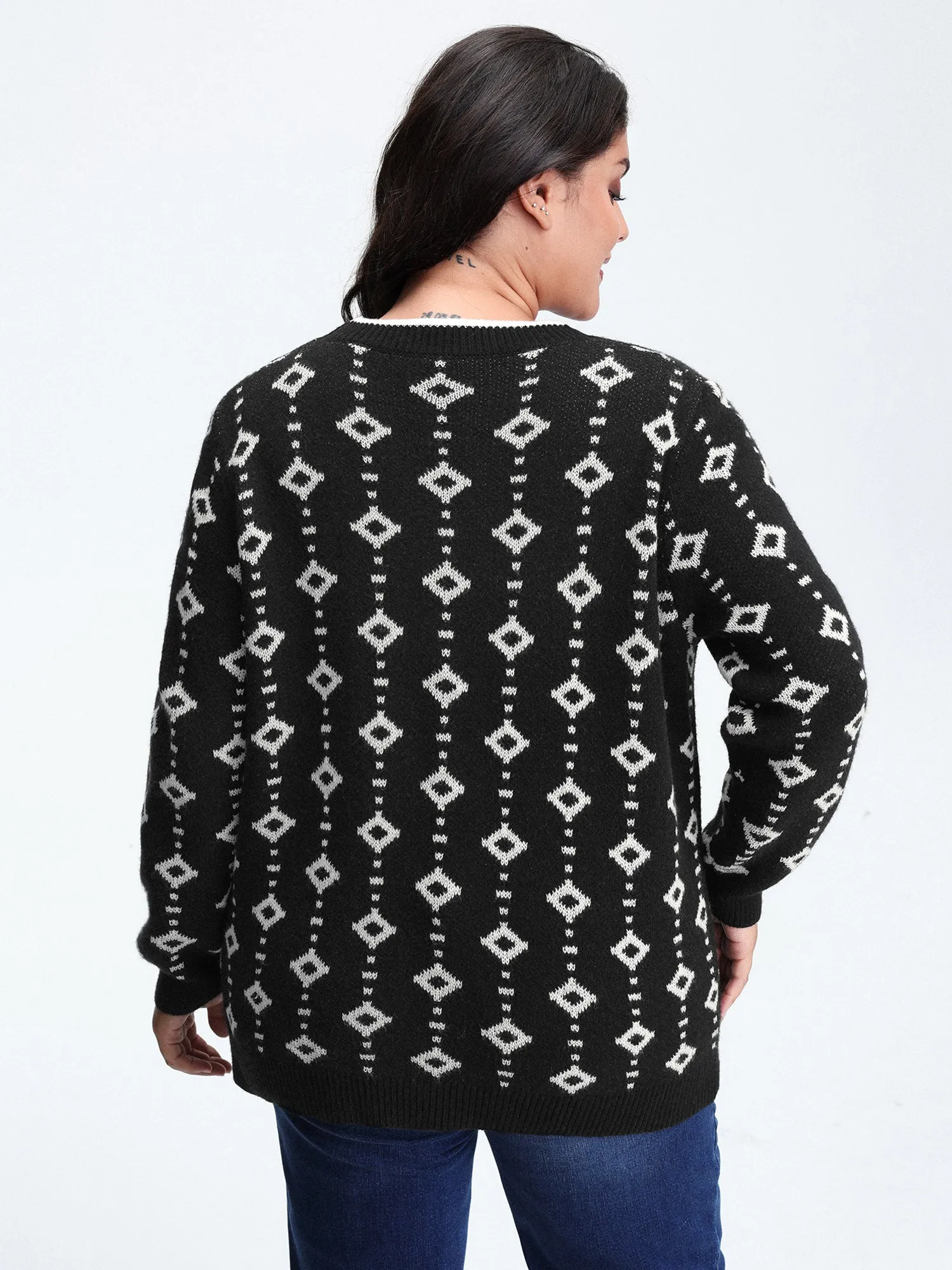 Supersoft Geometric Pattern Pockets Button Knit Cardigan sold by Bloomchic product image thumbnail 4