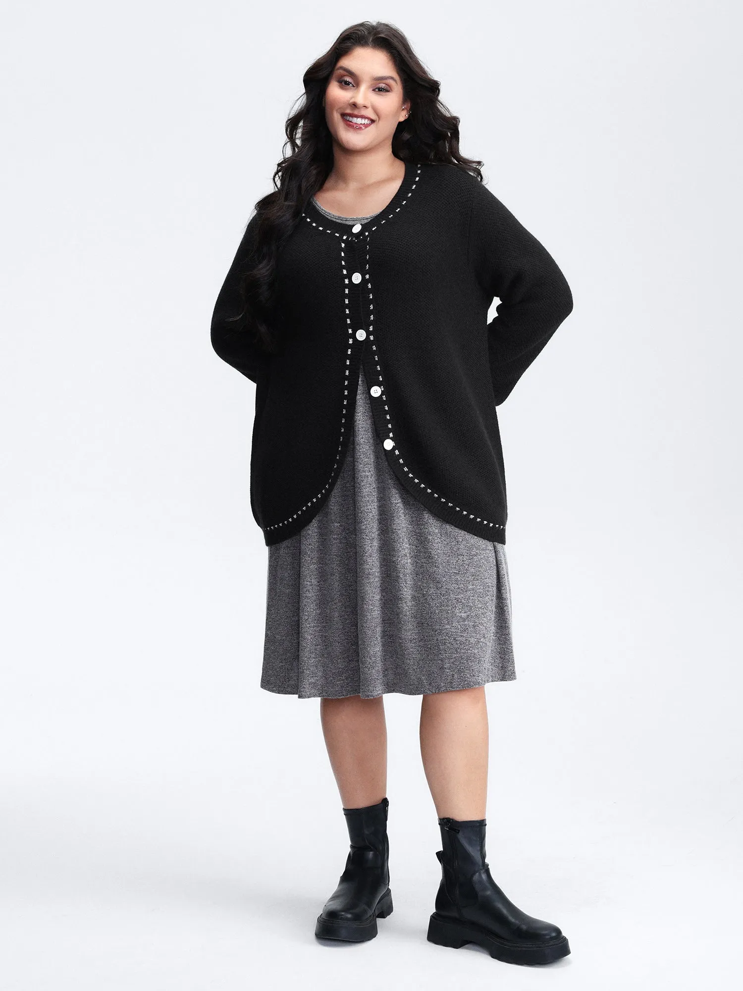 Arc Hem Textured Color Contrast Knit Cardigan sold by Bloomchic product image thumbnail 3