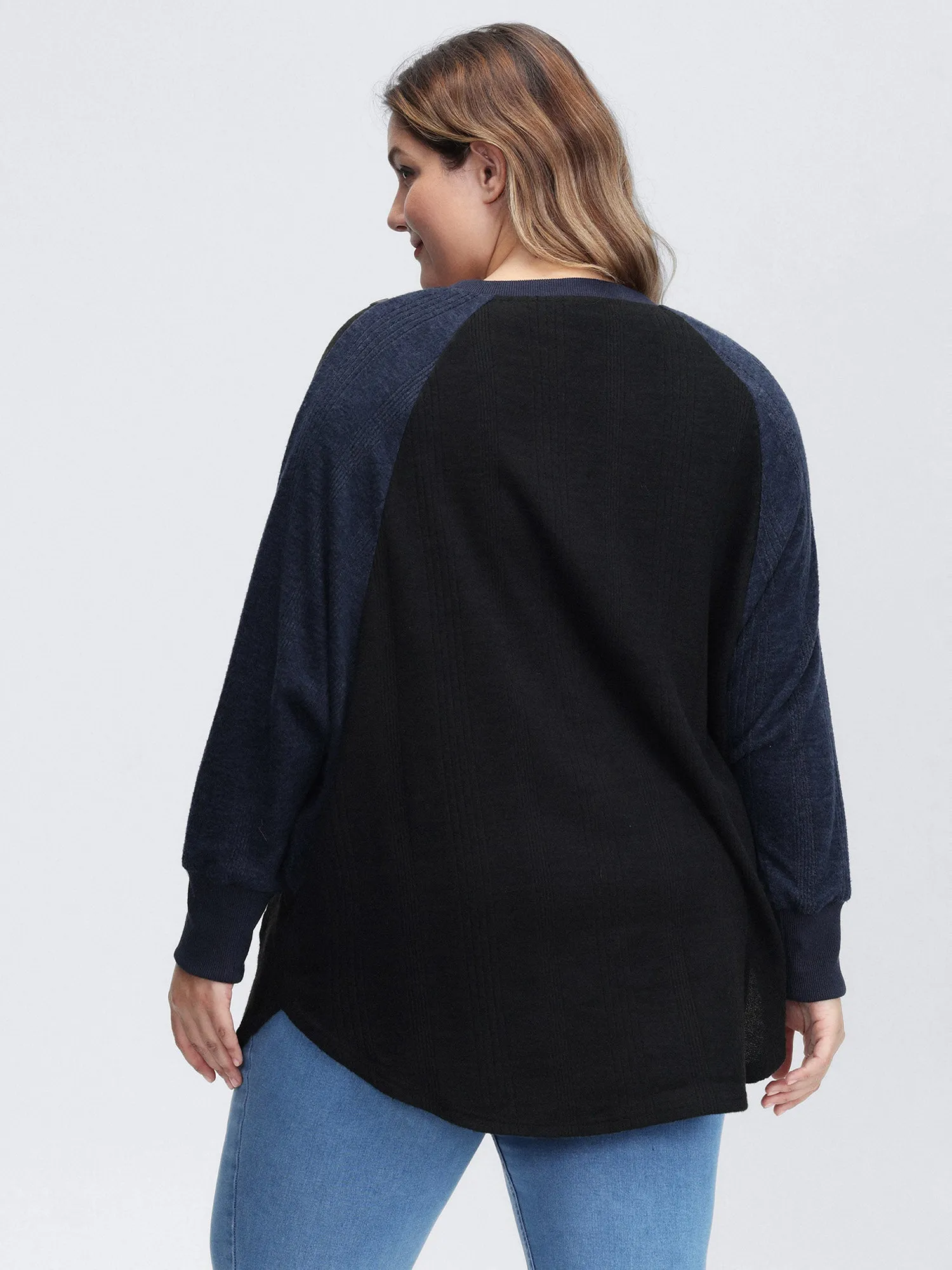 Color Contrast Raglan Sleeve Sweatshirt sold by Bloomchic product image thumbnail 4