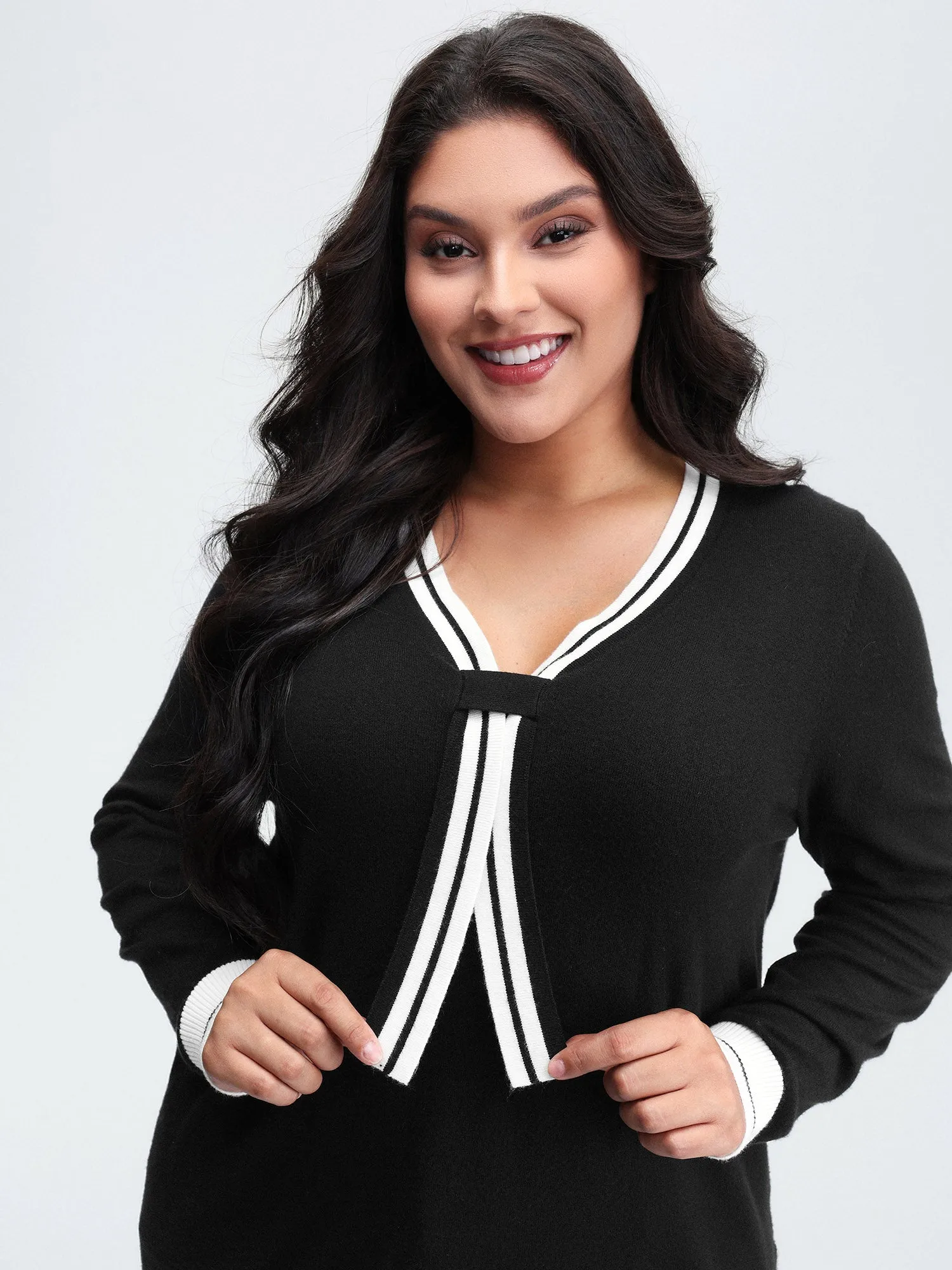 V-Neck Contrast Long Sleeve Pullover sold by Bloomchic product image thumbnail 2