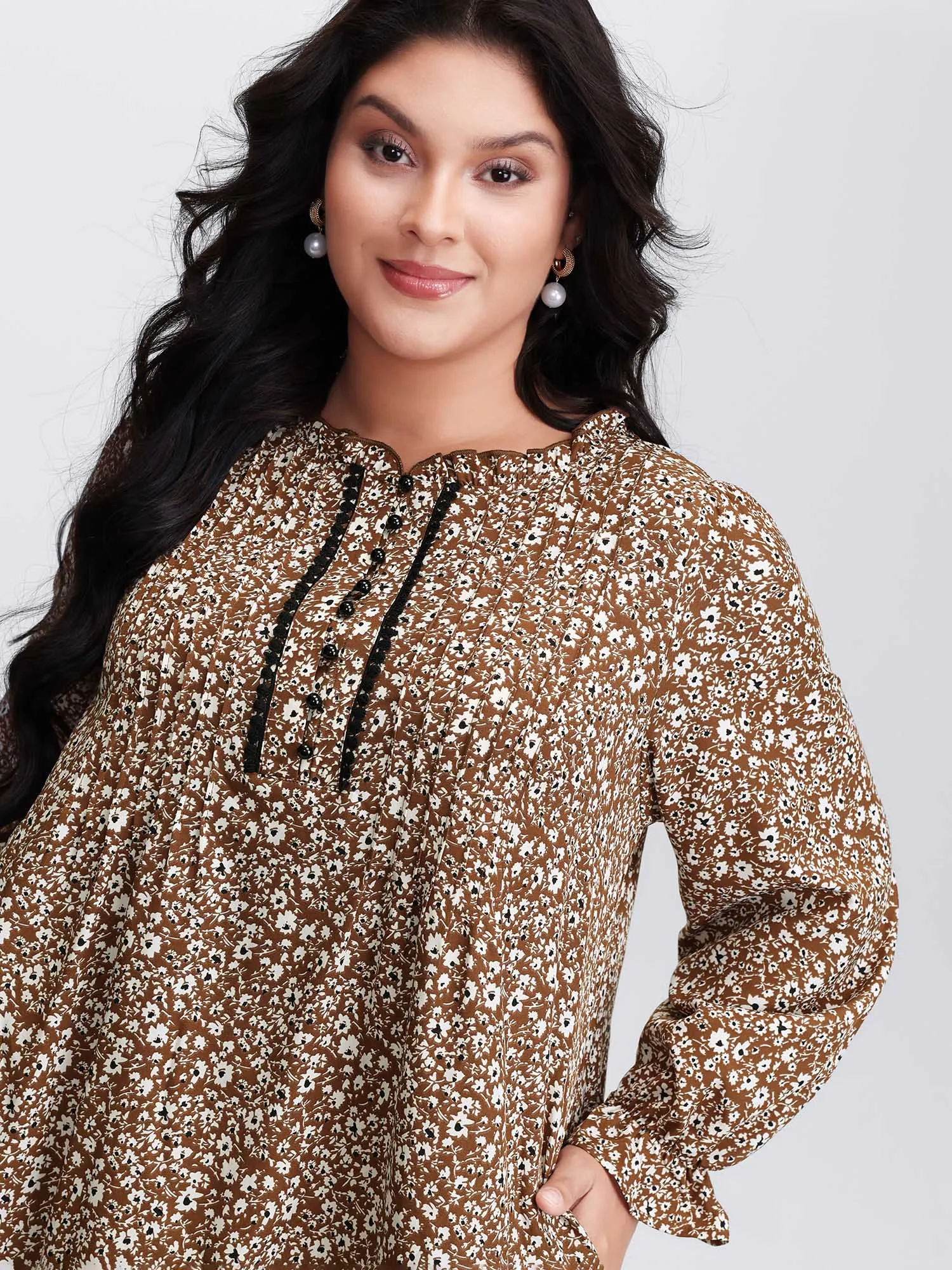 Toothpick Pleat Contrast Placket Midi Dress sold by Bloomchic product image thumbnail 2