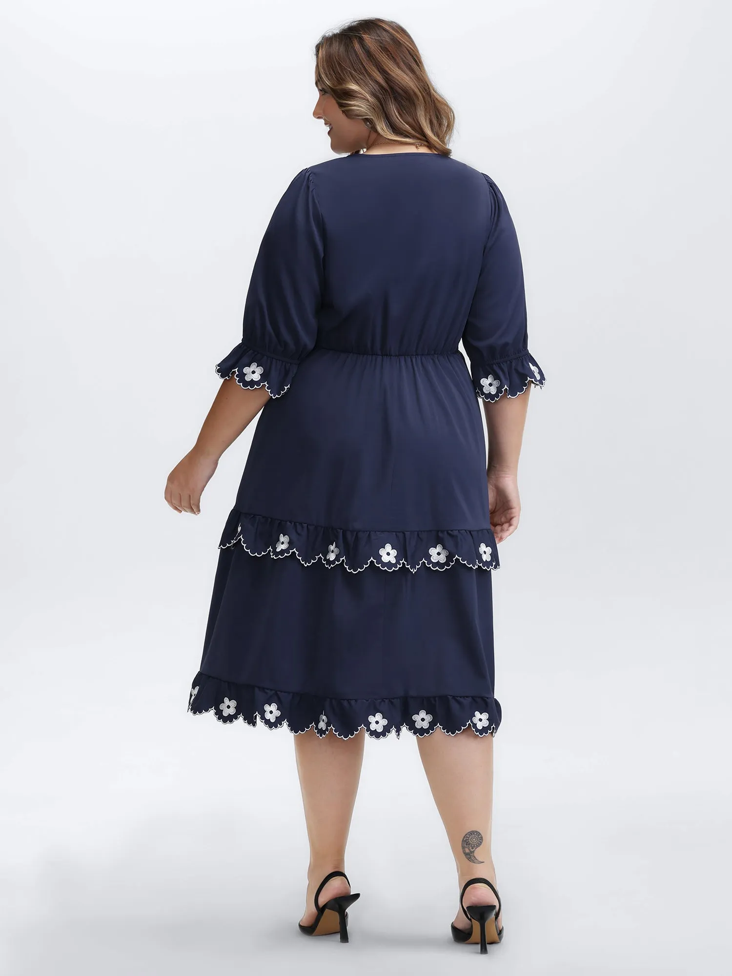 Embroidered Color Contrast Lace Midi Dress sold by Bloomchic product image thumbnail 4