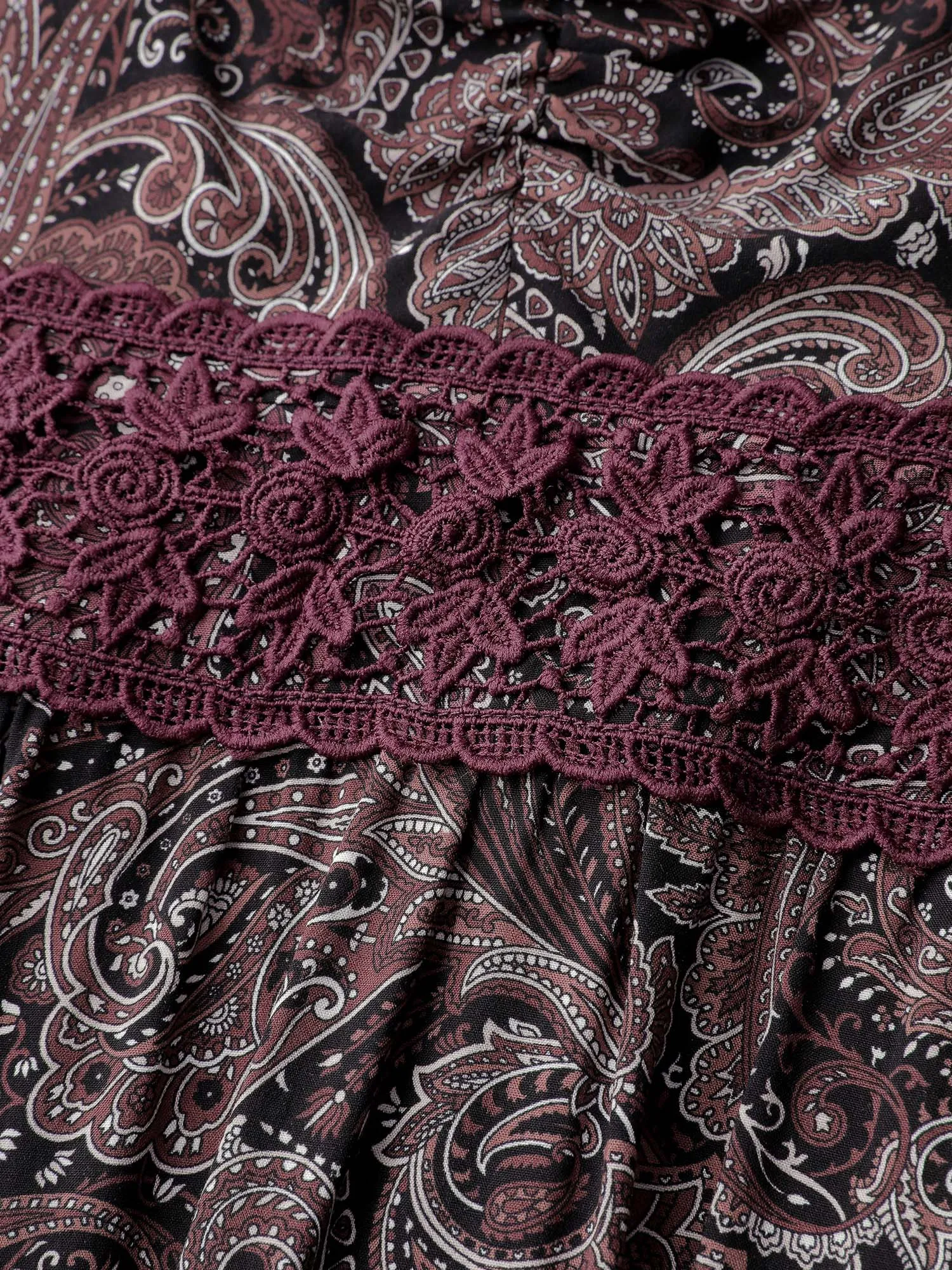 Paisley Print Lace Patchwork Midi Dress sold by Bloomchic product image thumbnail 5