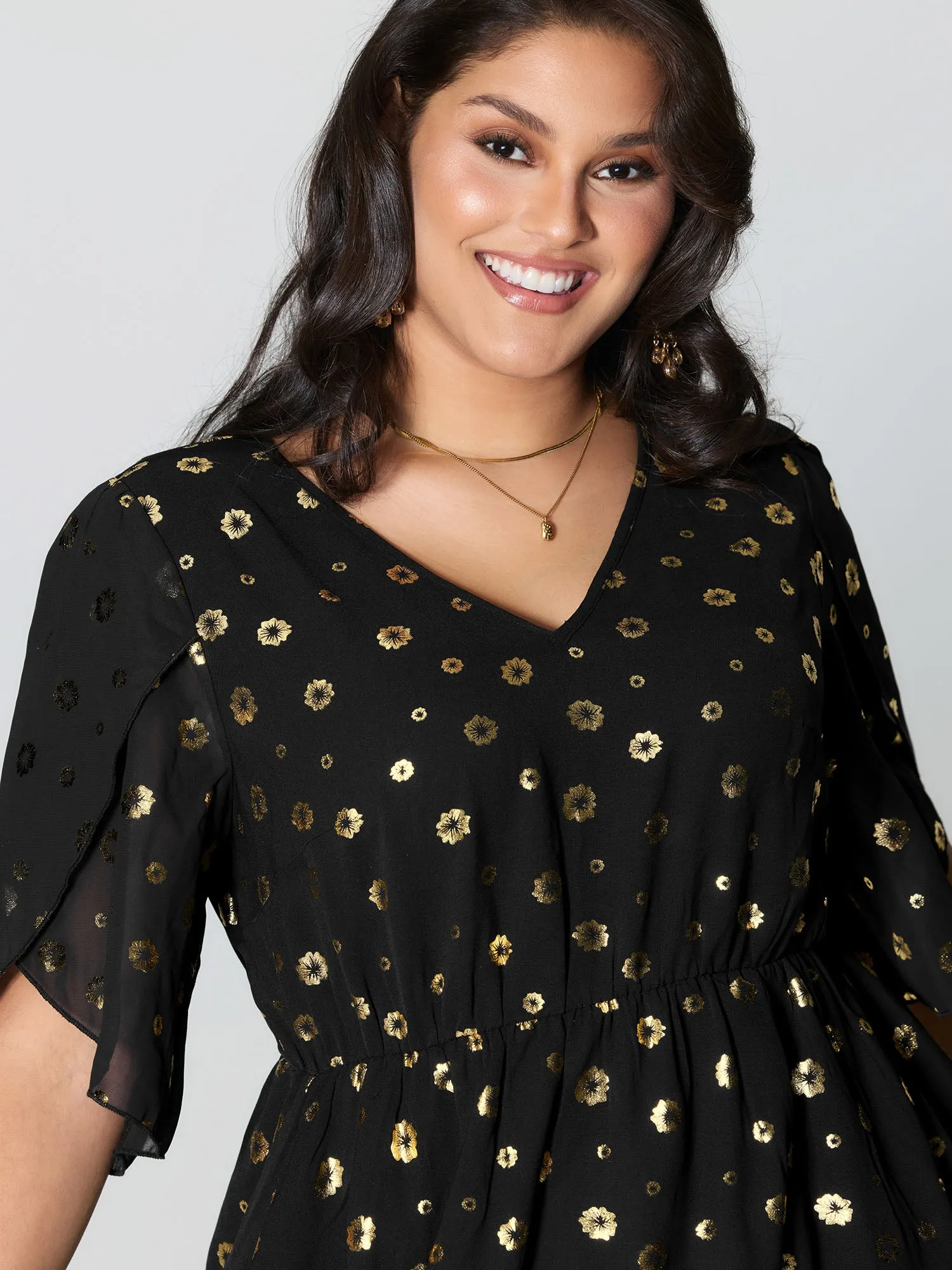 Gold Stamped Bud Sleeve Midi Dress sold by Bloomchic product image thumbnail 2