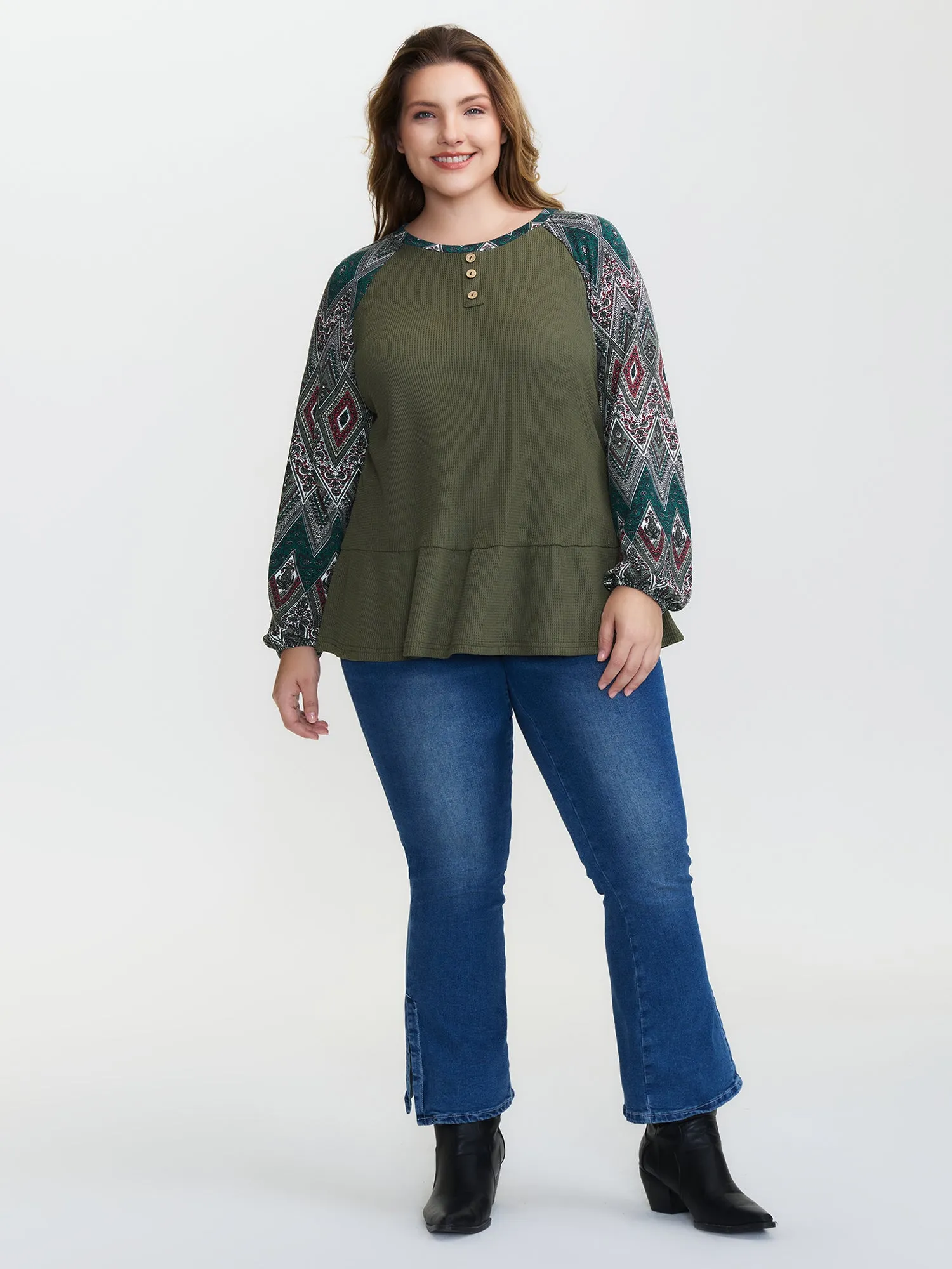 Geometric Print Ruffled Hem Button T-Shirt sold by Bloomchic product image thumbnail 3