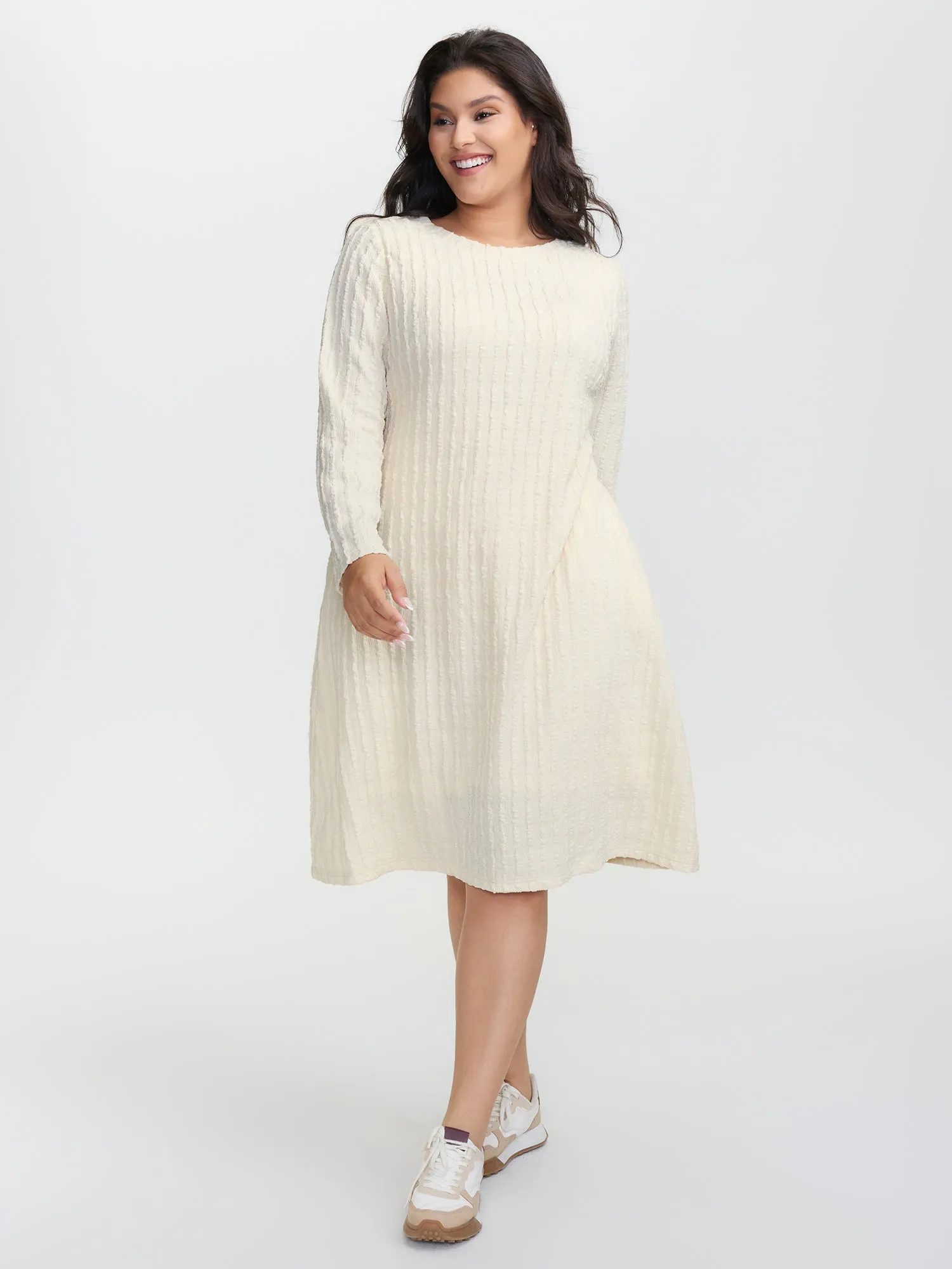 Textured Waist-Tie Stretchy Midi Dress sold by Bloomchic product image thumbnail 3