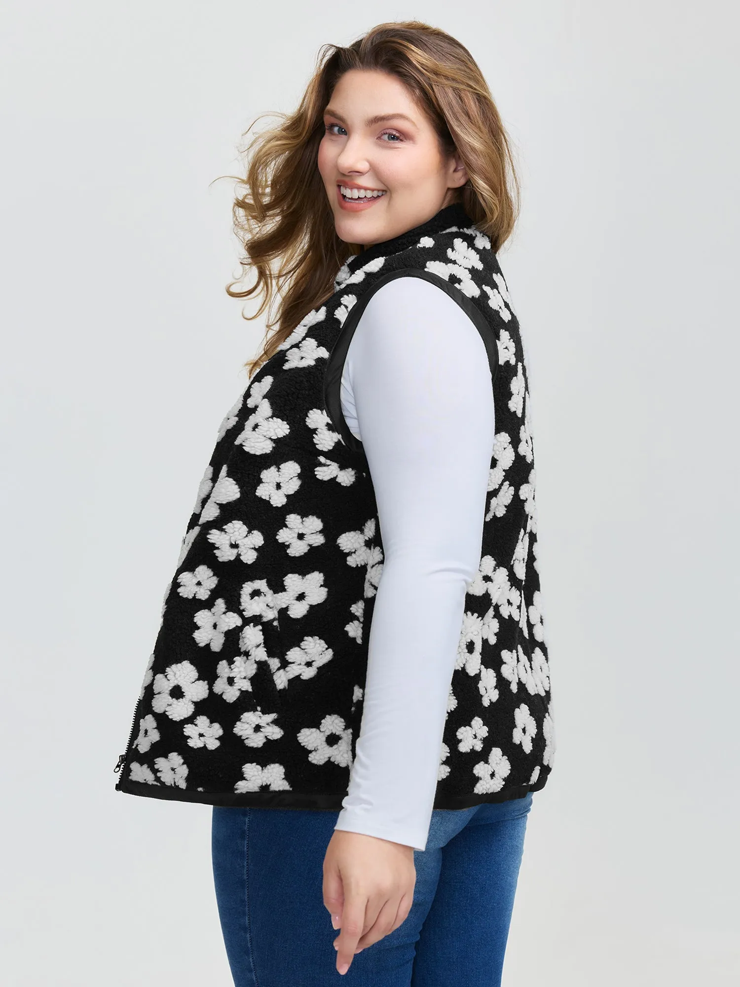 Floral Print Plush Reversible Vest sold by Bloomchic product image thumbnail 4