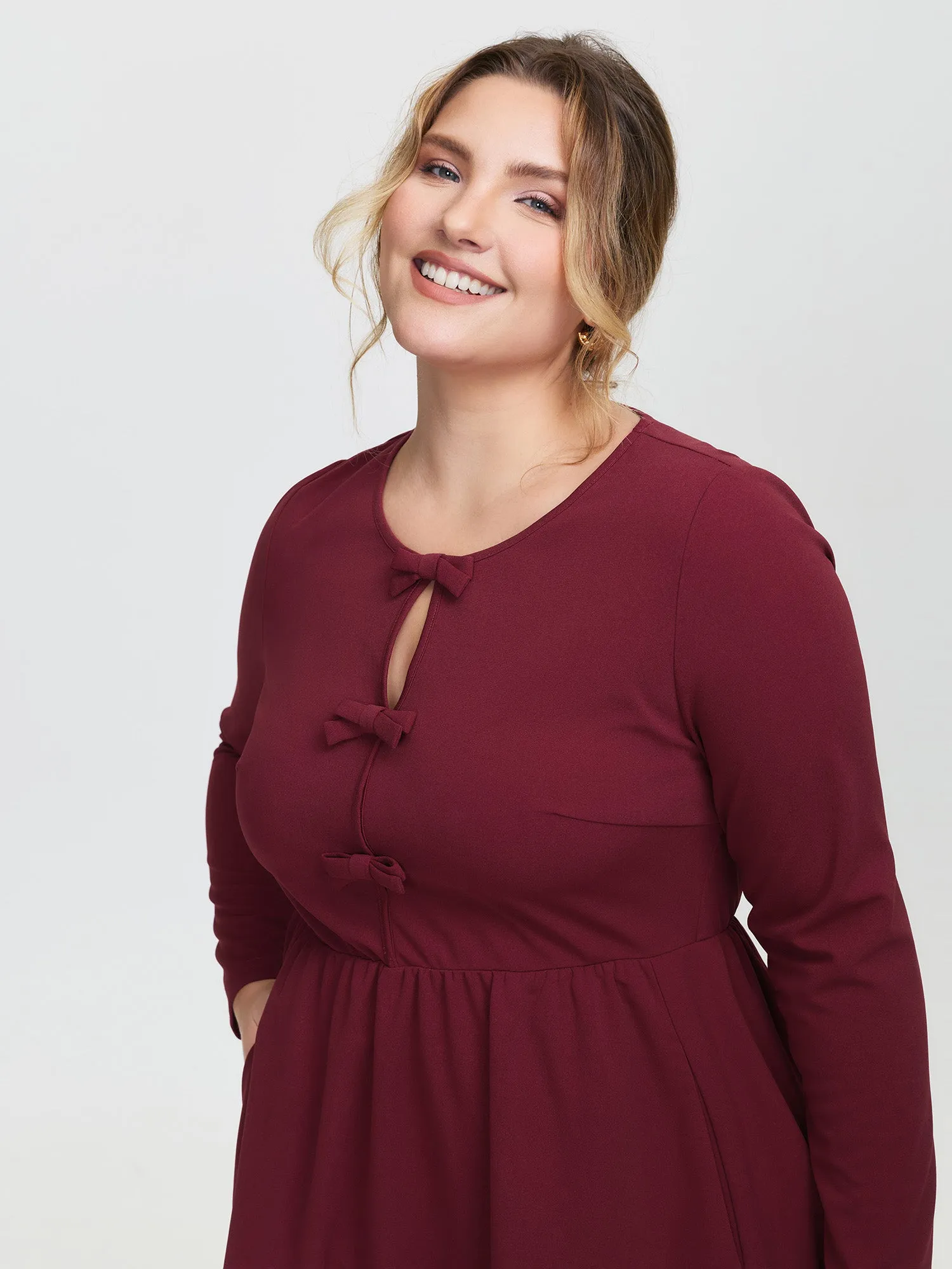 Bowknot Detail Pockets Knit Midi Dress sold by Bloomchic product image thumbnail 2