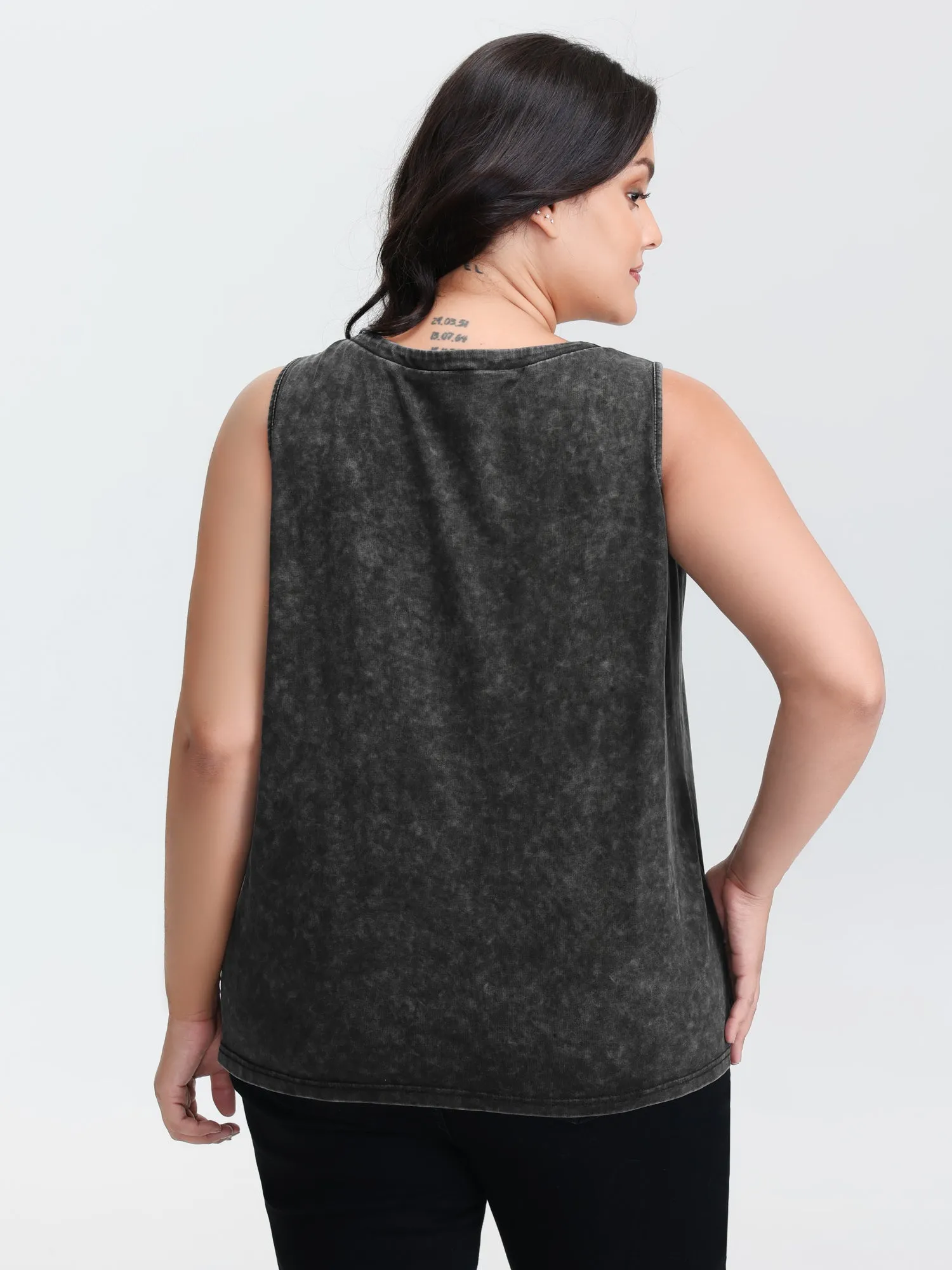 Vintage Cut Out Star Rivet Details Tank Top sold by Bloomchic product image thumbnail 4