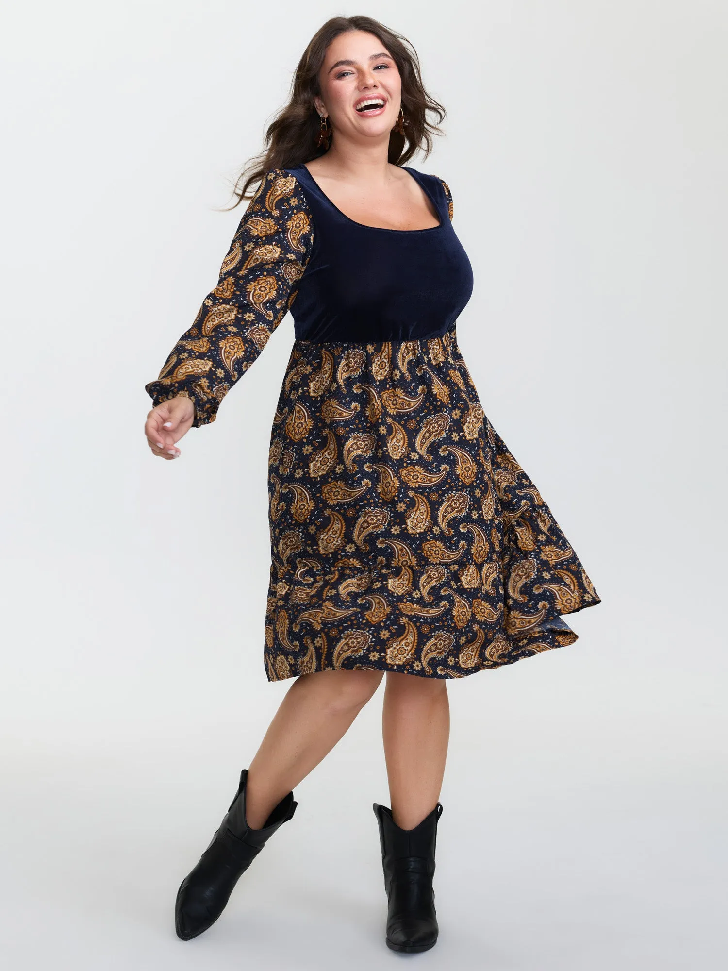 Velvet Paisley Print Spliced Midi Dress sold by Bloomchic product image thumbnail 3