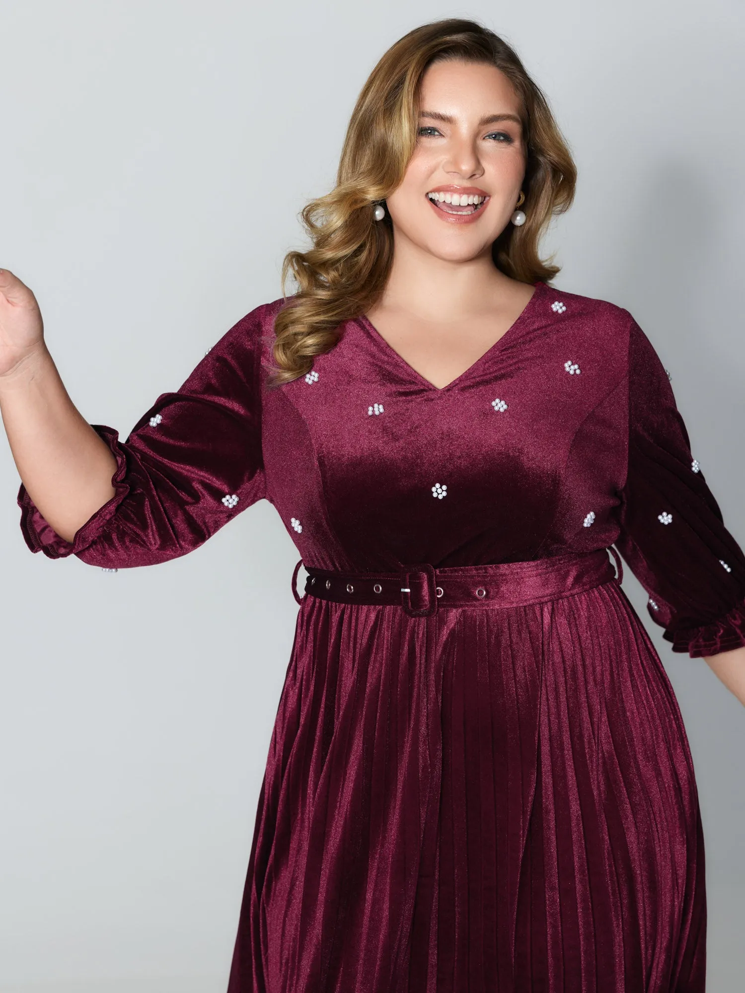 Velvet Beads Pleated Skirt Midi Dress sold by Bloomchic product image thumbnail 3