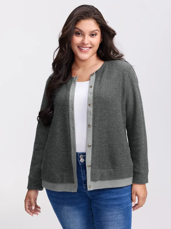 Ribbed Button Color Contrast Knit Top sold by Bloomchic