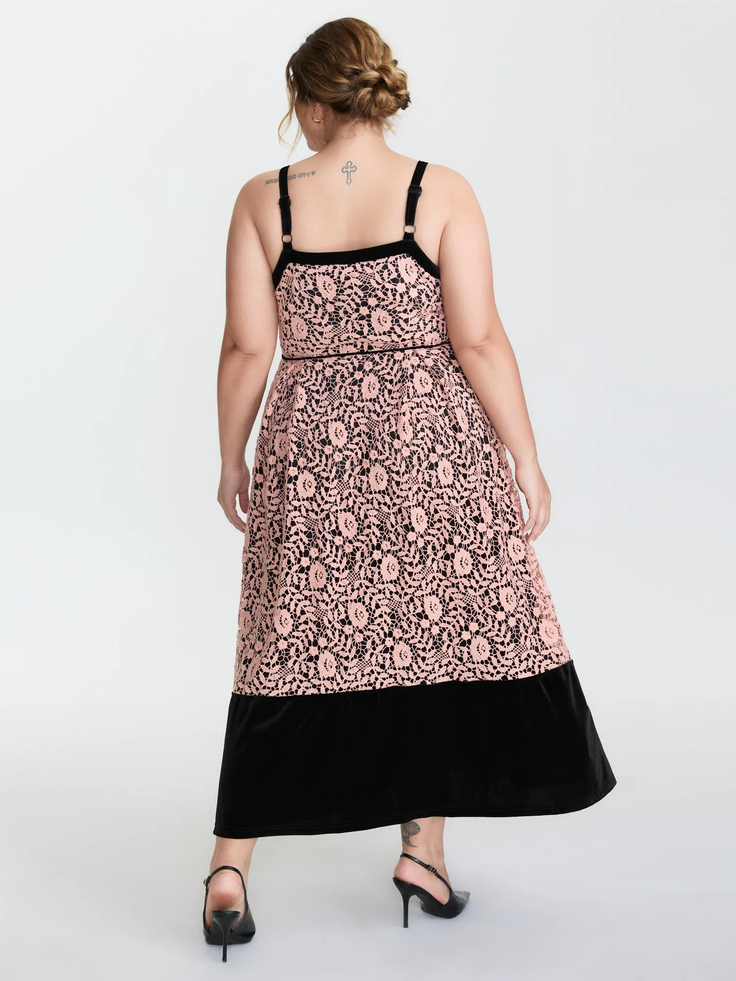 Floral Lace Trim Color Contrast Maxi Dress sold by Bloomchic product image thumbnail 4