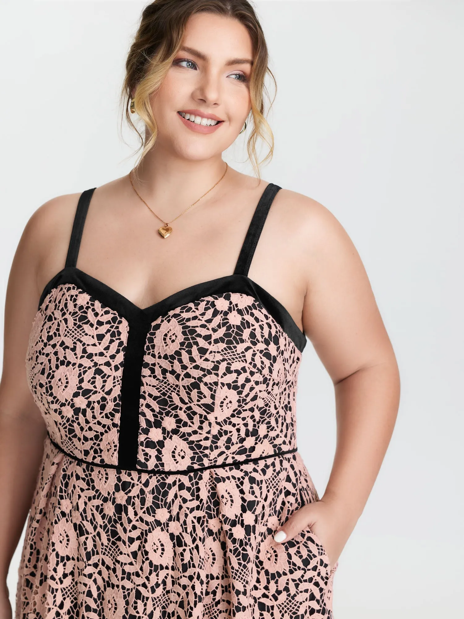 Floral Lace Trim Color Contrast Maxi Dress sold by Bloomchic product image thumbnail 2