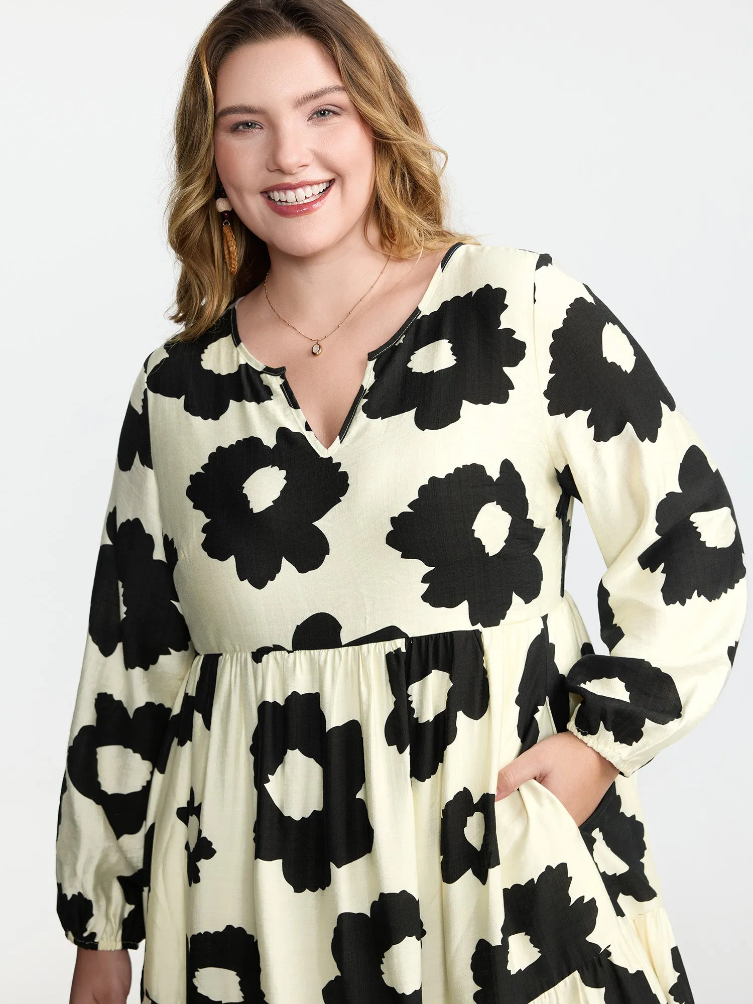 Monochrome Floral Print Tiered Maxi Dress sold by Bloomchic product image thumbnail 2