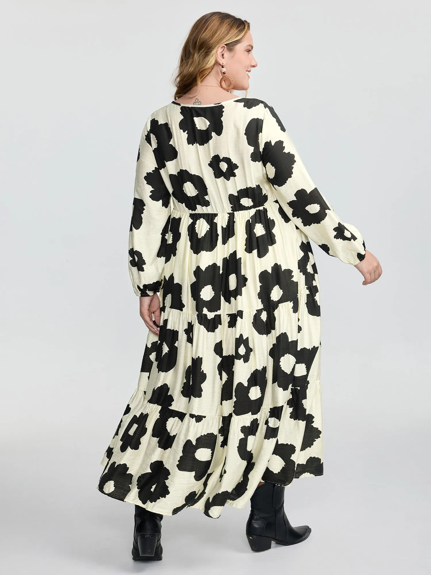 Monochrome Floral Print Tiered Maxi Dress sold by Bloomchic product image thumbnail 4